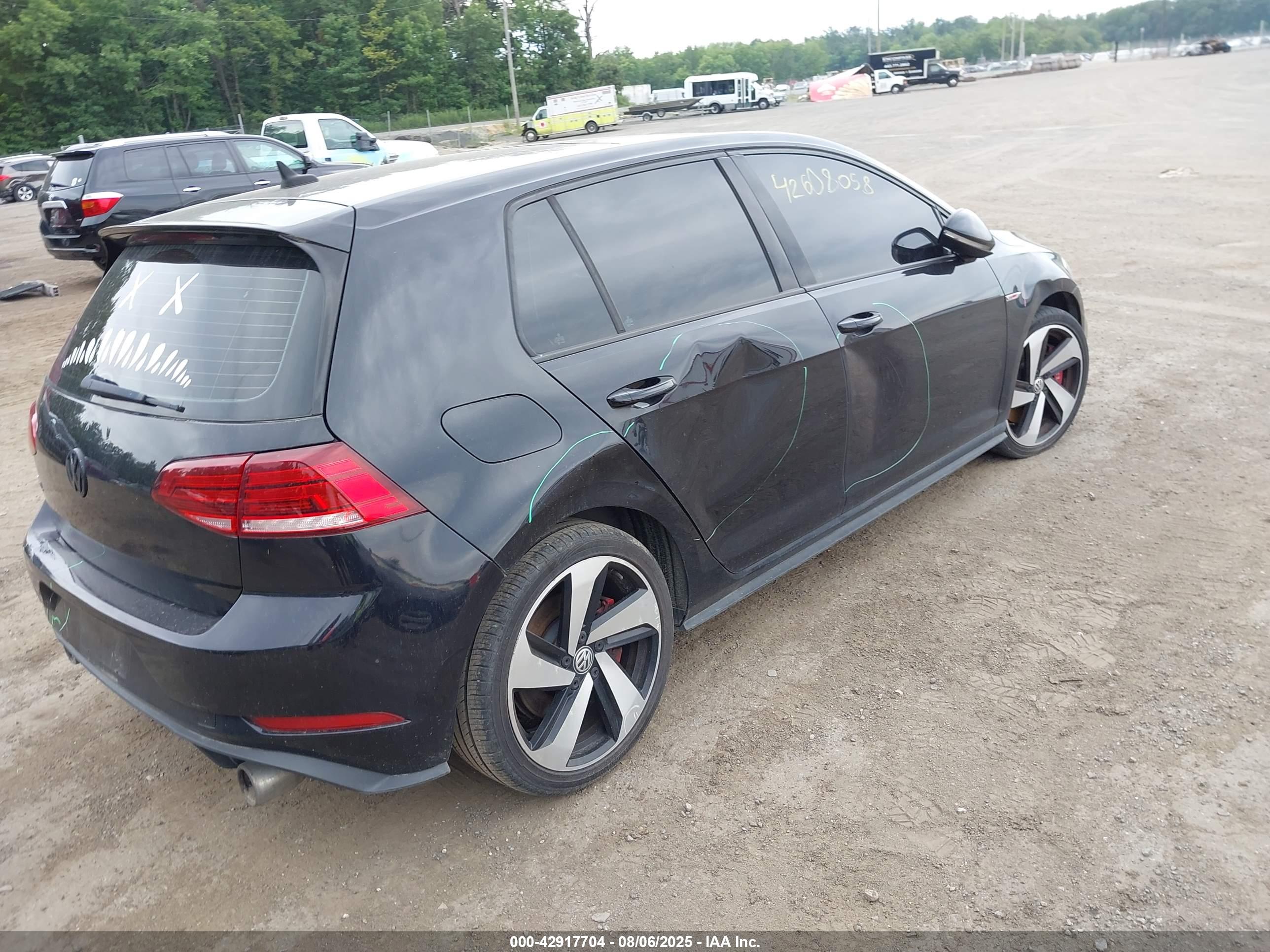 VOLKSWAGEN GOLF image 4