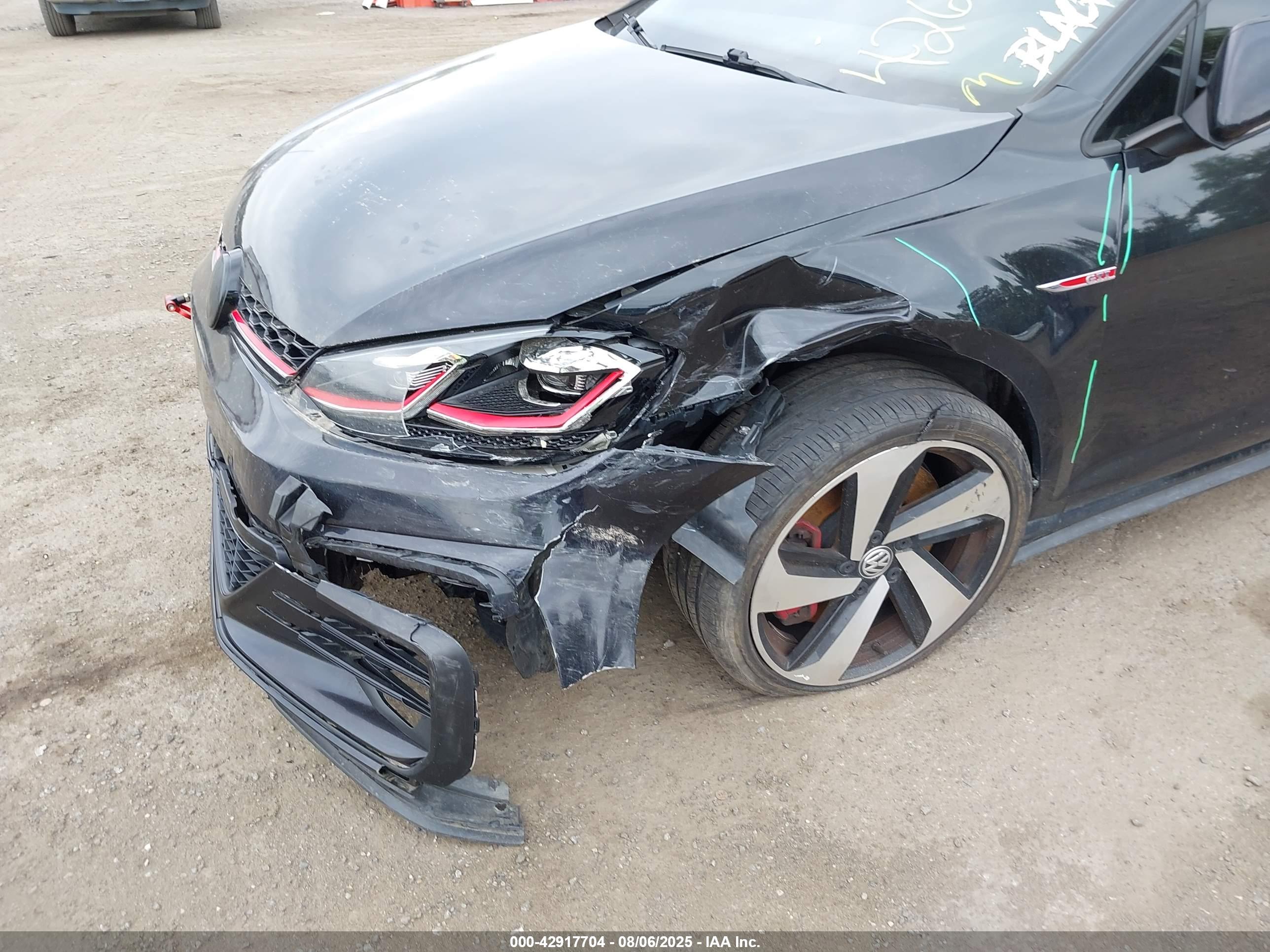 VOLKSWAGEN GOLF image 6