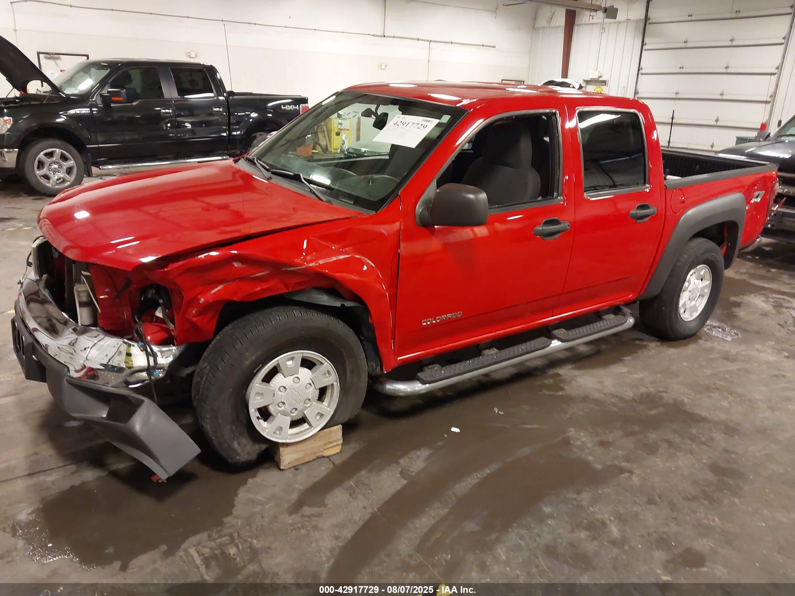 CHEVROLET COLORADO image 2
