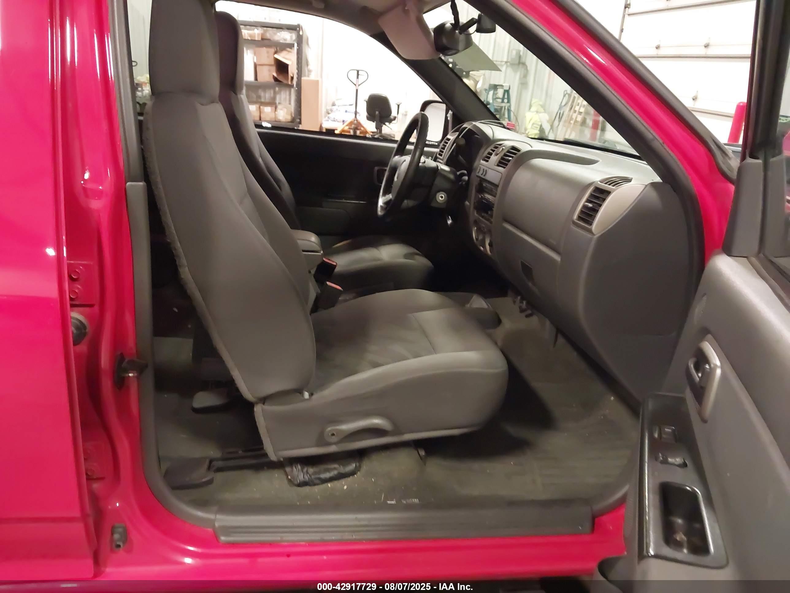CHEVROLET COLORADO image 5