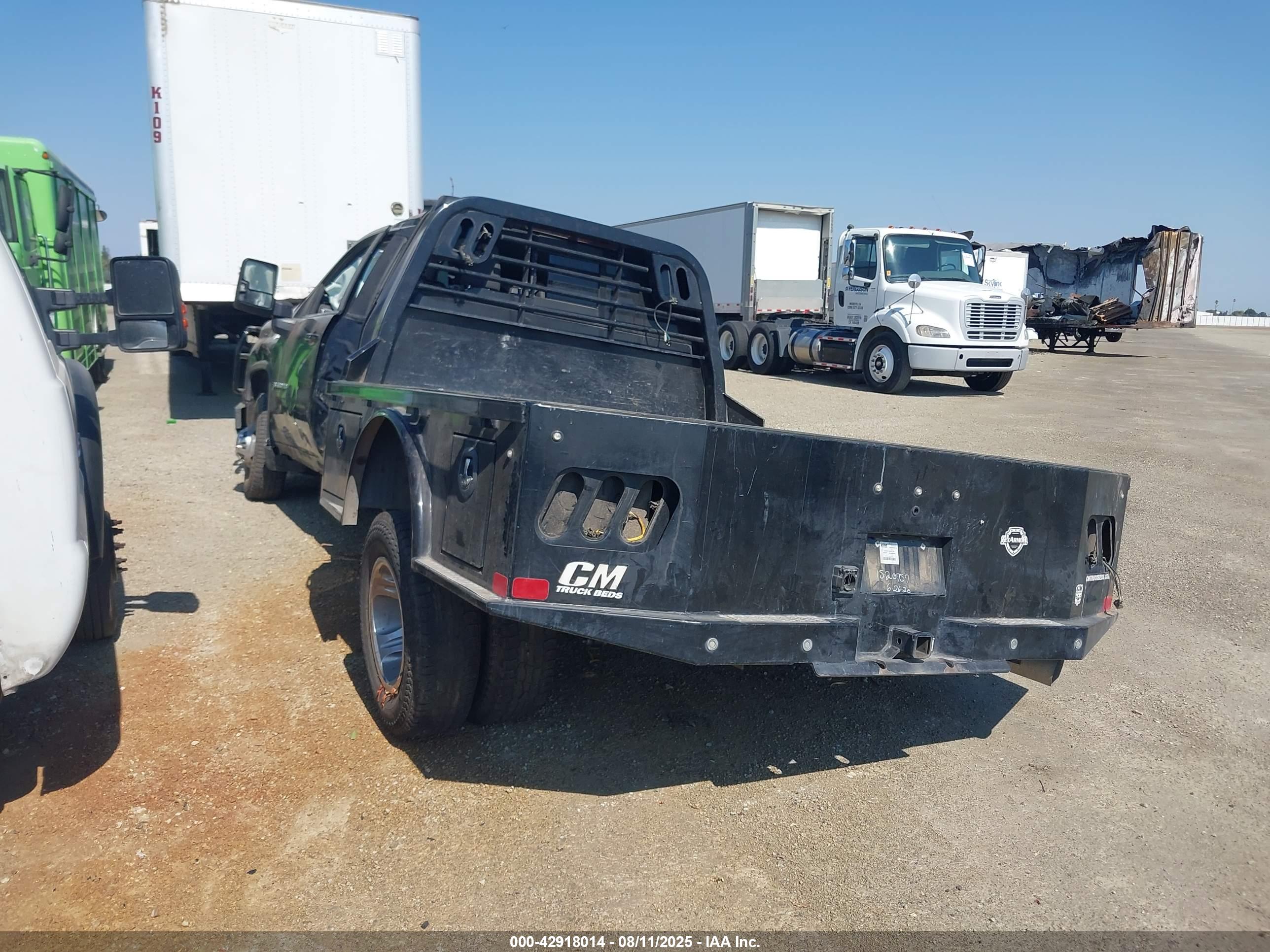 CHEVROLET SILVERADO image 3