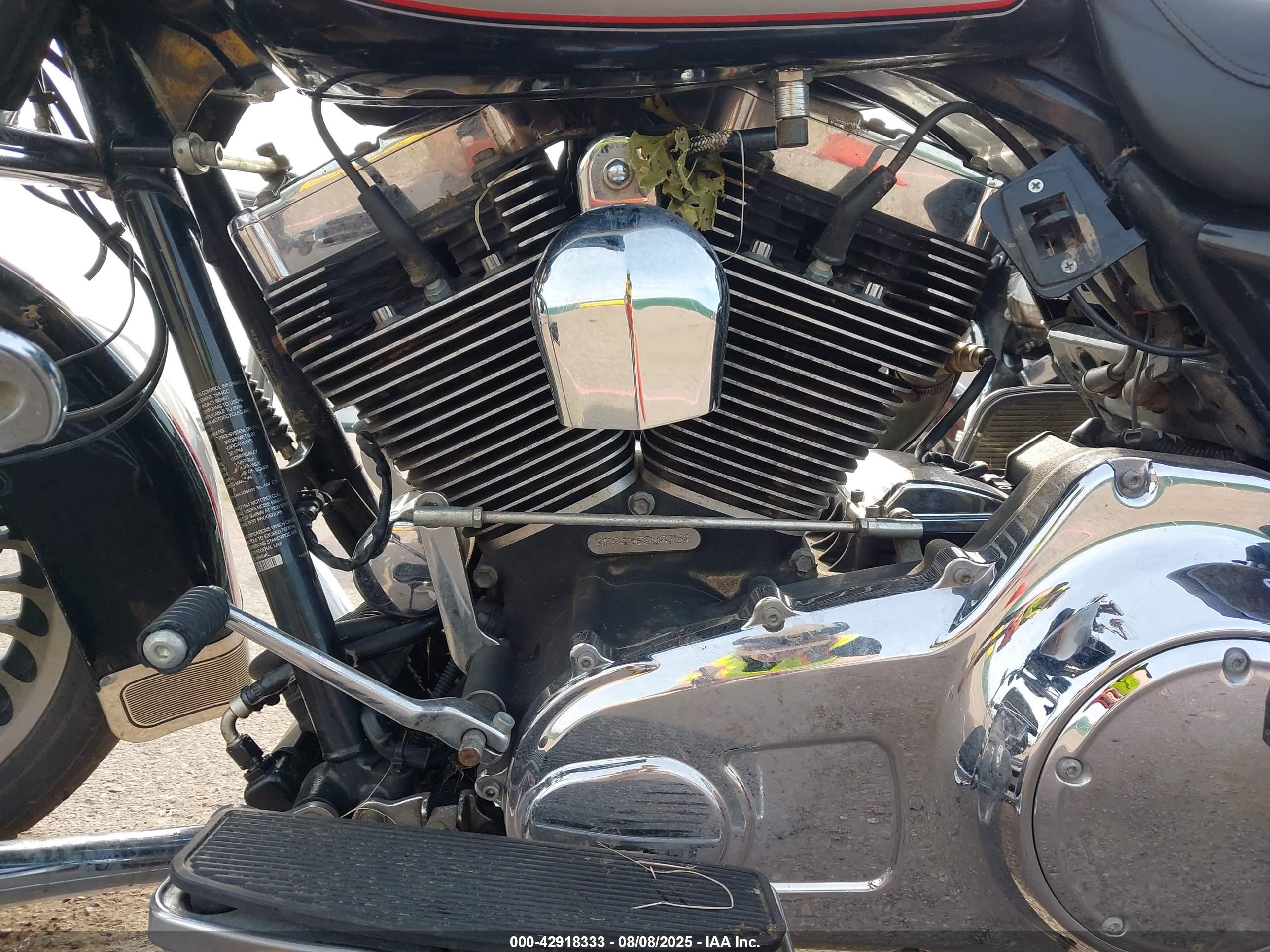 HARLEY-DAVIDSON FLHTC image 9