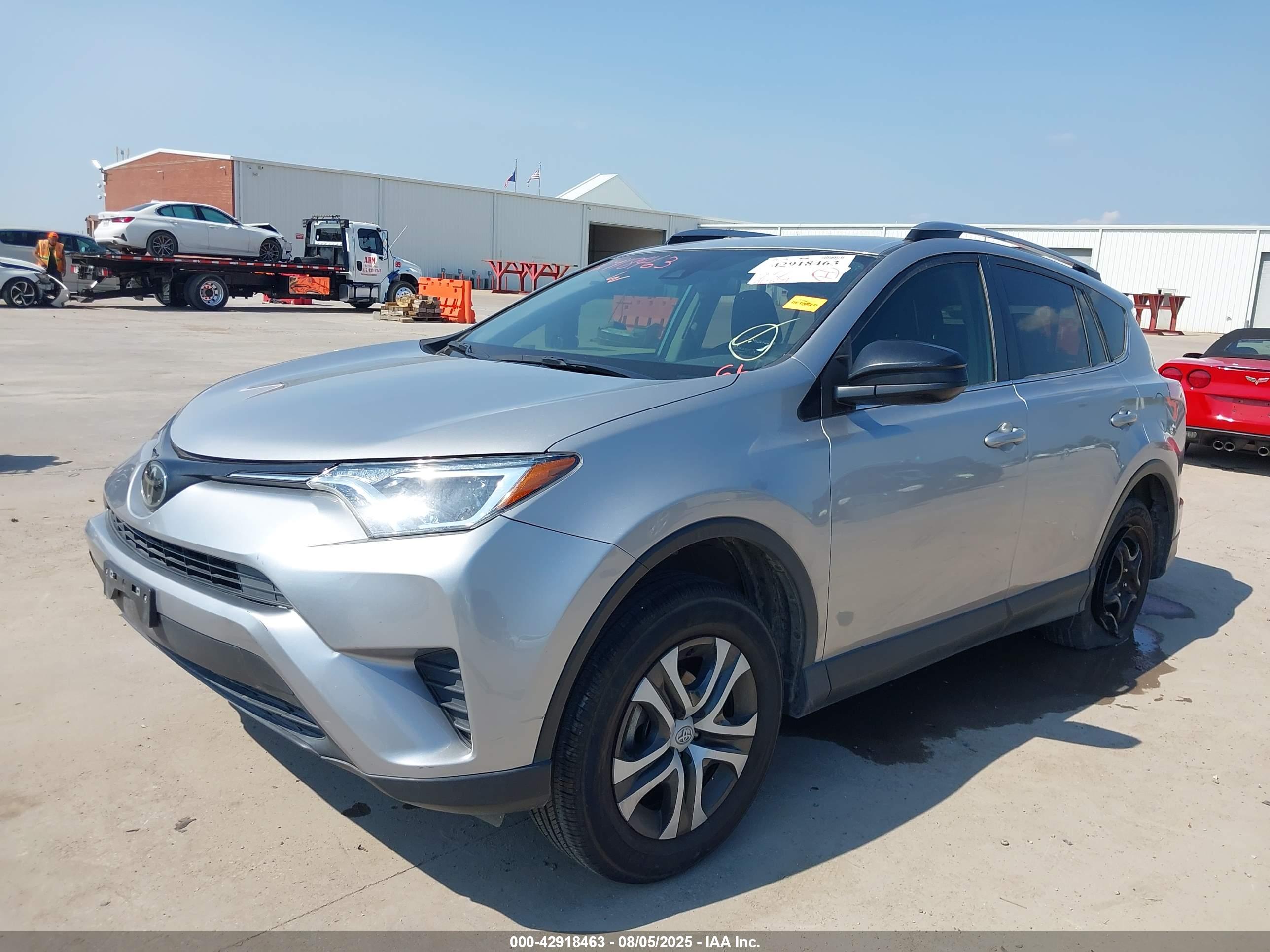 TOYOTA RAV4 image 2