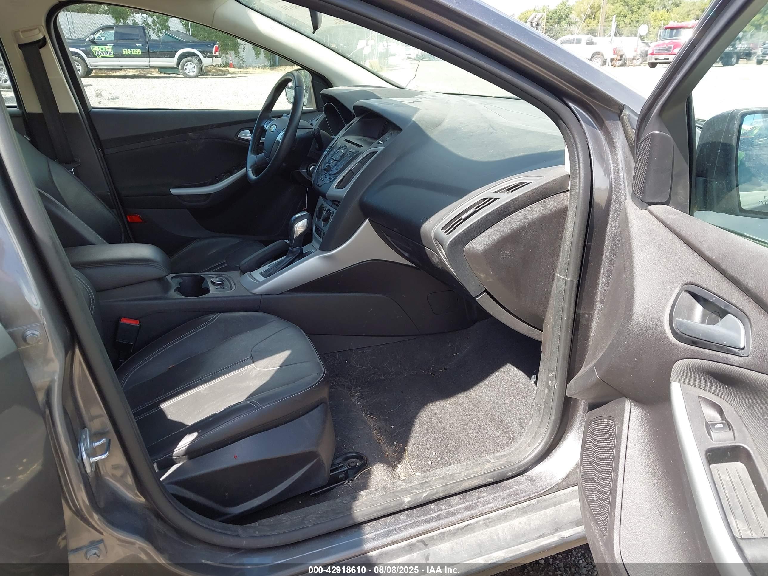 FORD FOCUS image 5
