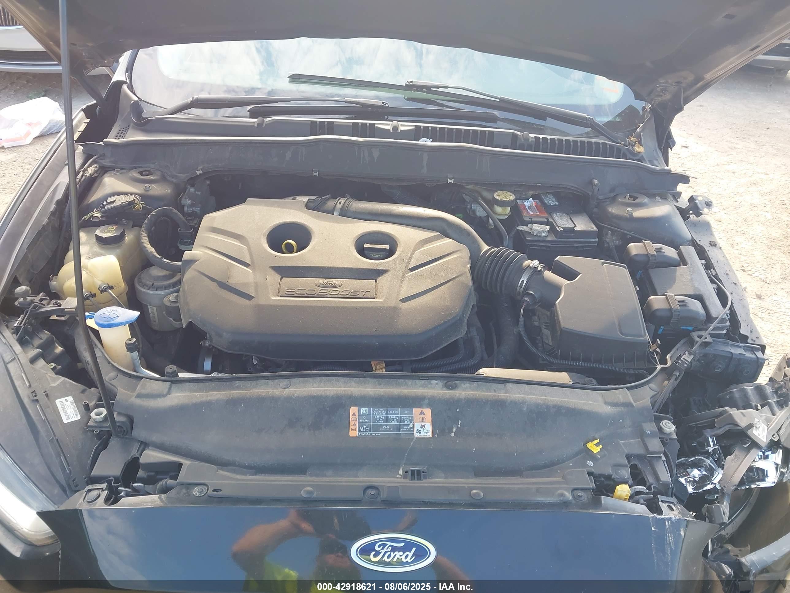 FORD FUSION image 10