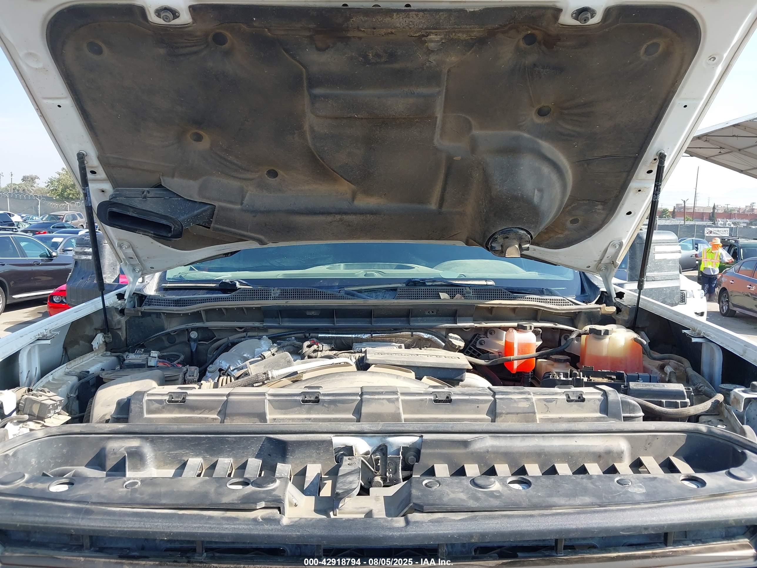 CHEVROLET SILVERADO image 10