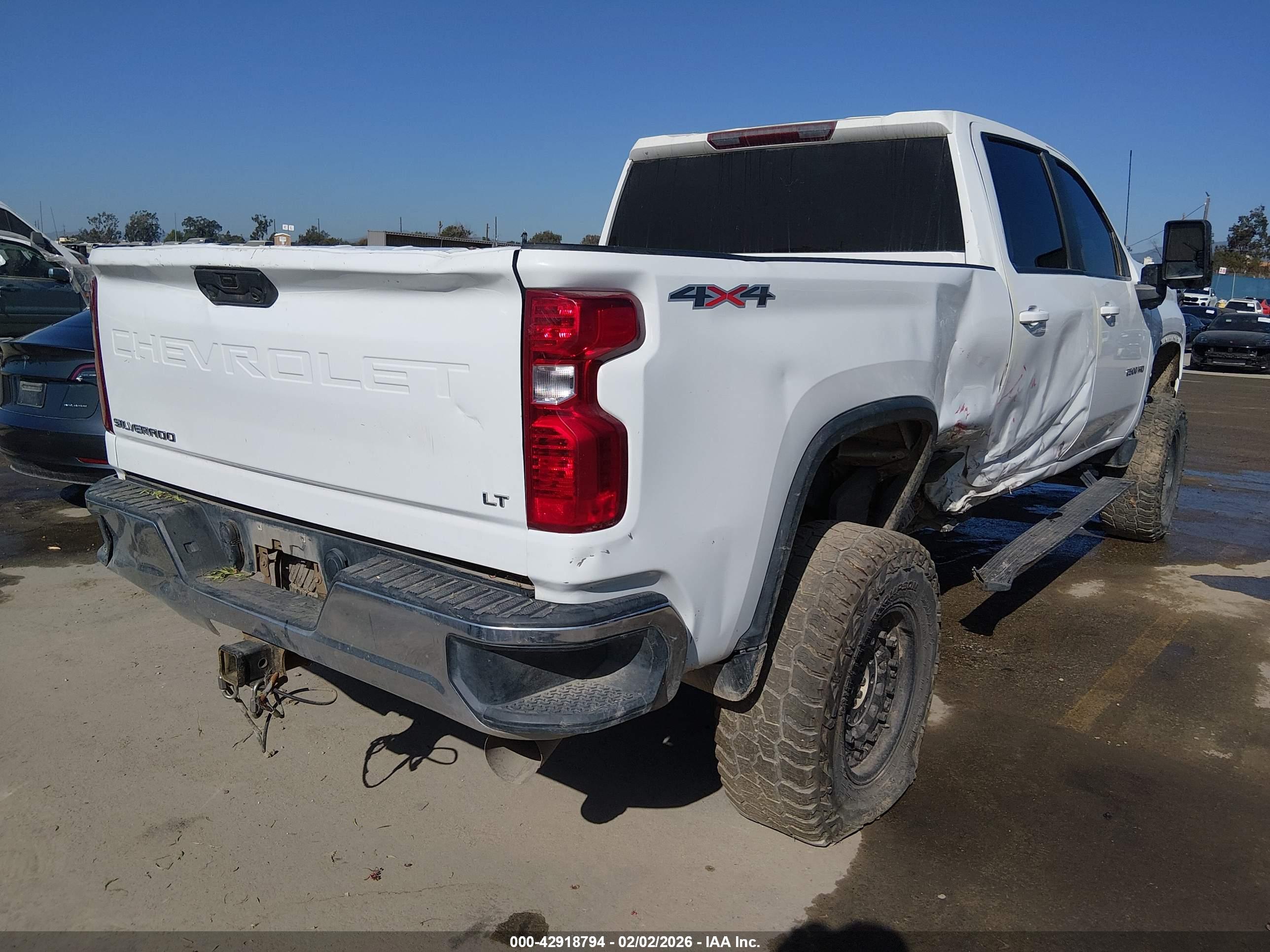 CHEVROLET SILVERADO image 4