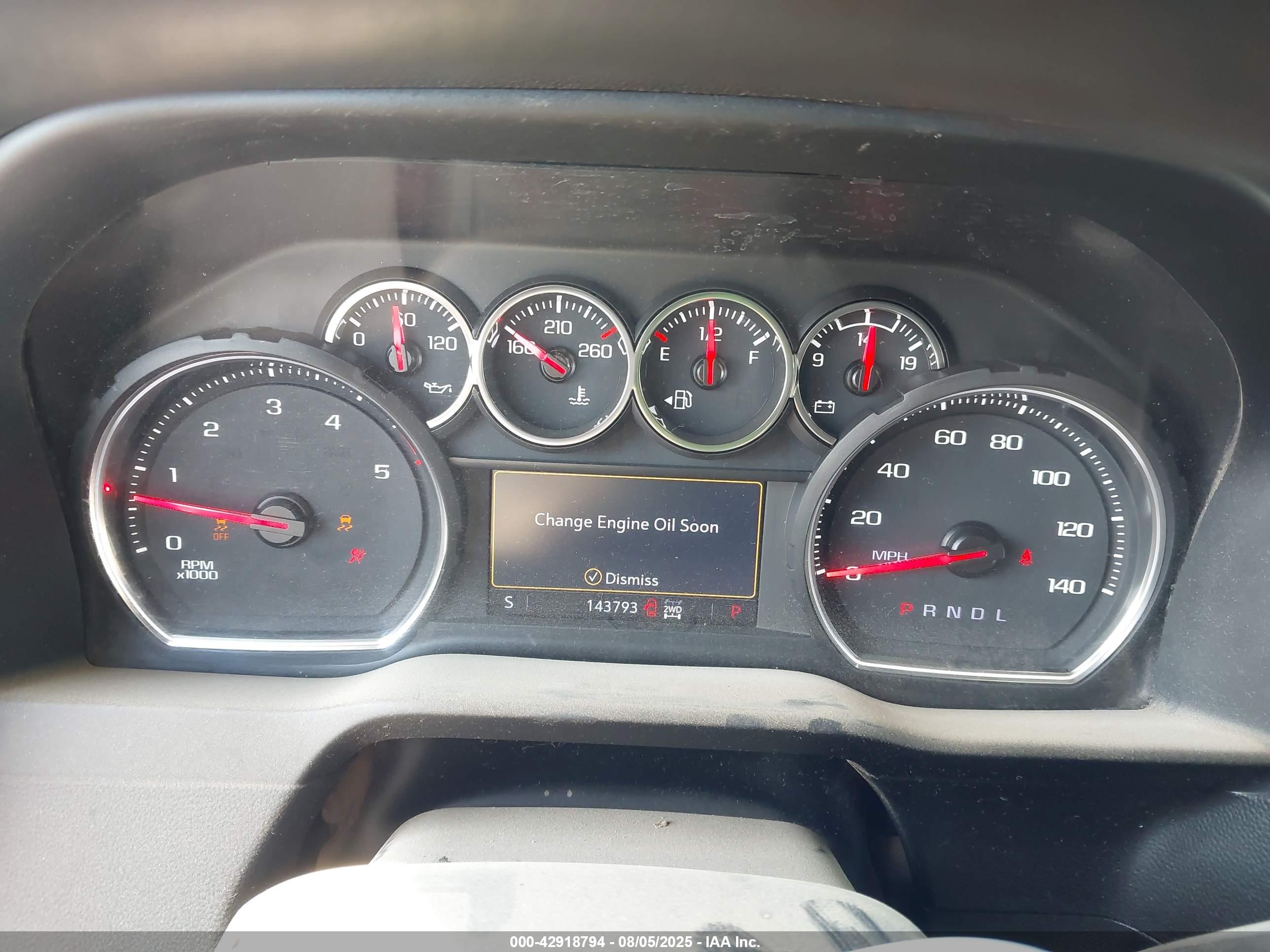 CHEVROLET SILVERADO image 7