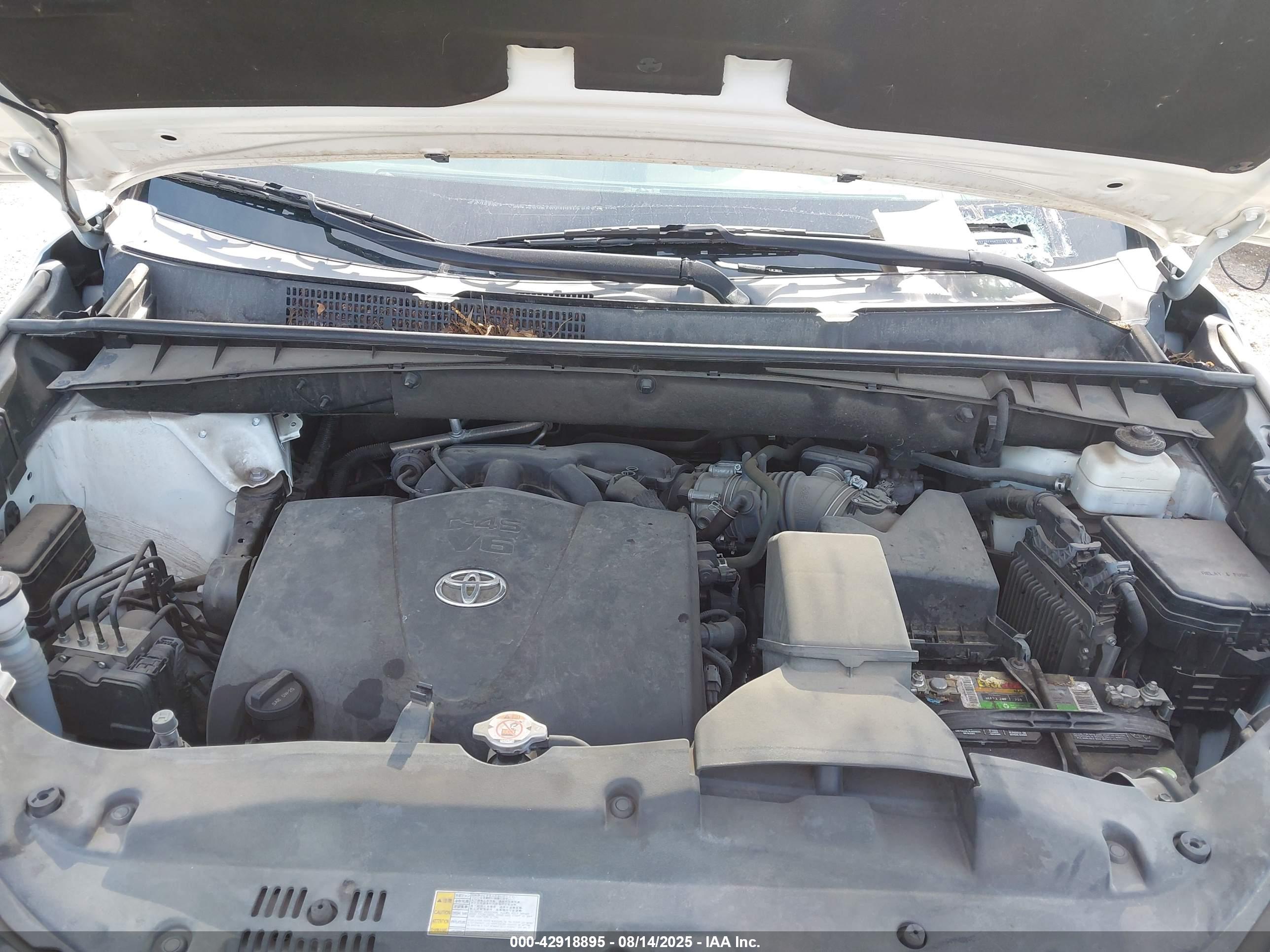 TOYOTA HIGHLANDER image 10
