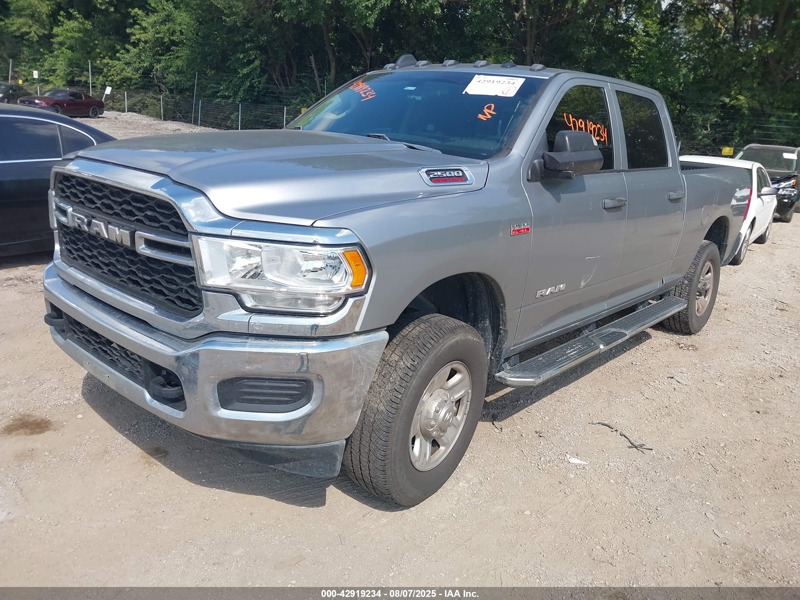 RAM 2500 image 2