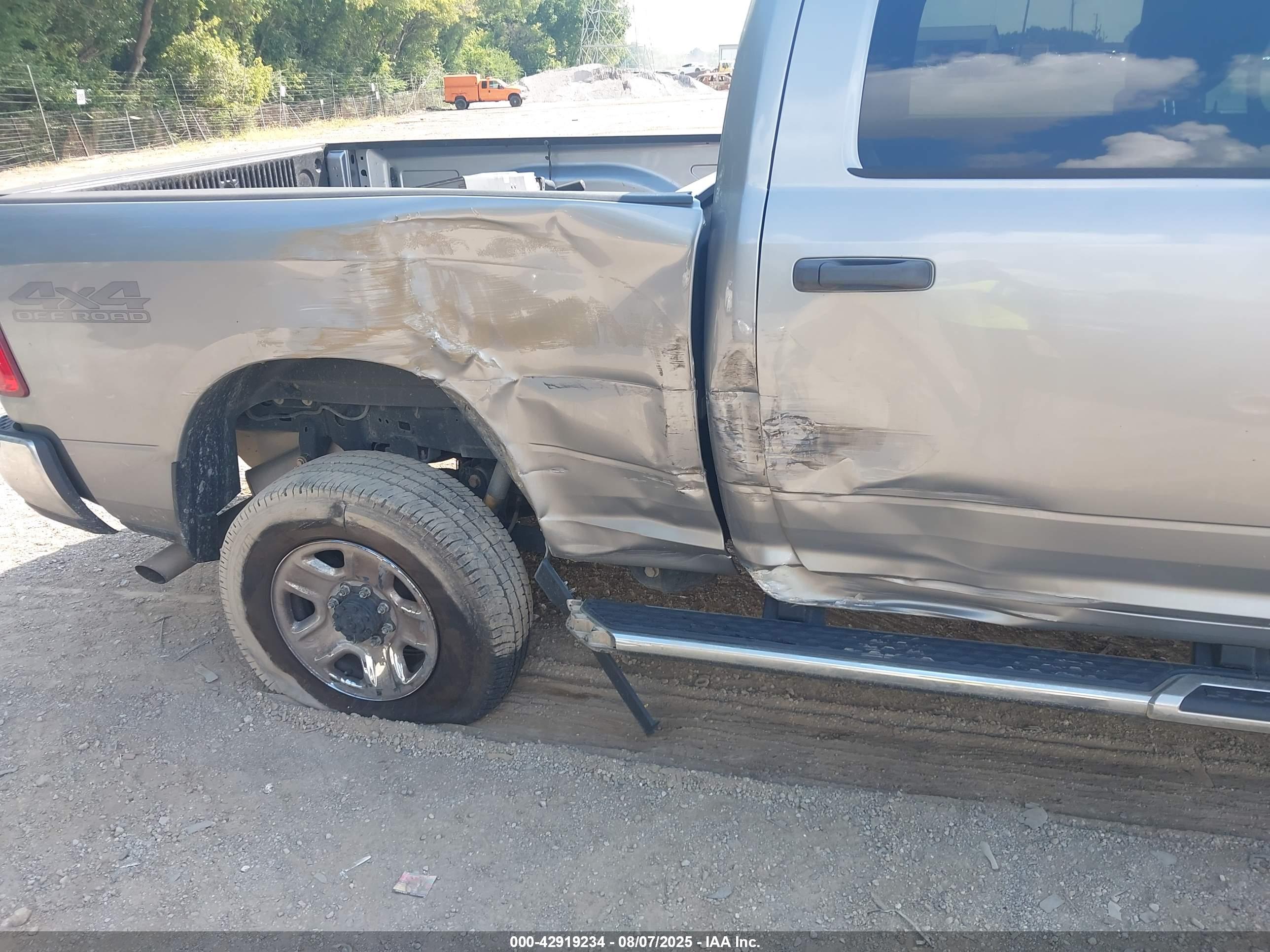 RAM 2500 image 6