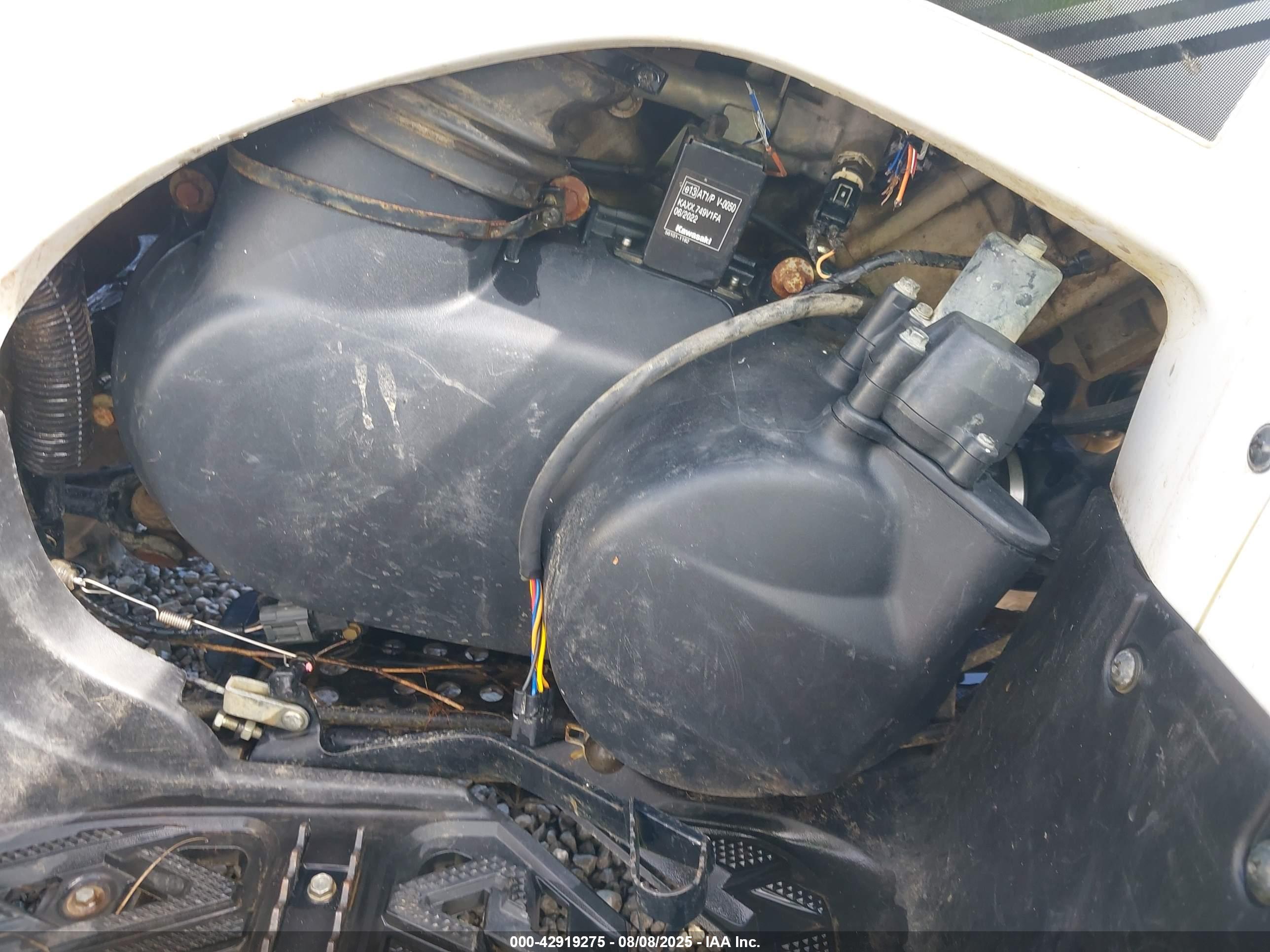 KAWASAKI KVF750 image 8
