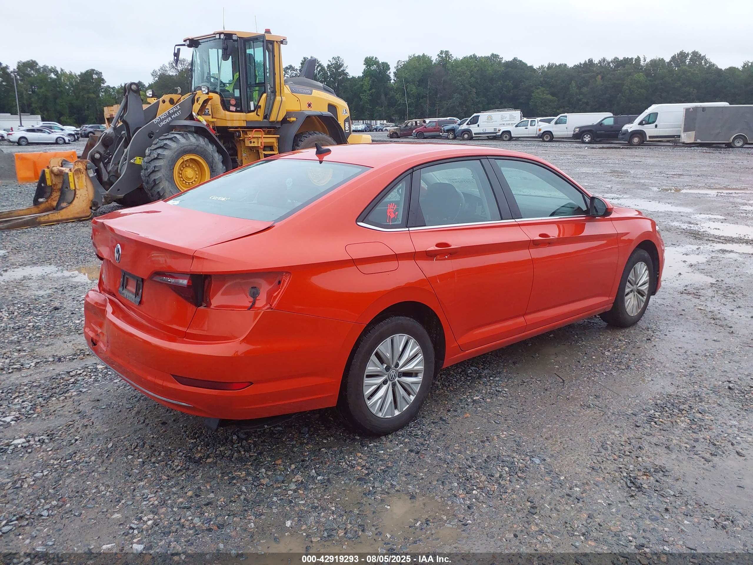 VOLKSWAGEN JETTA image 4