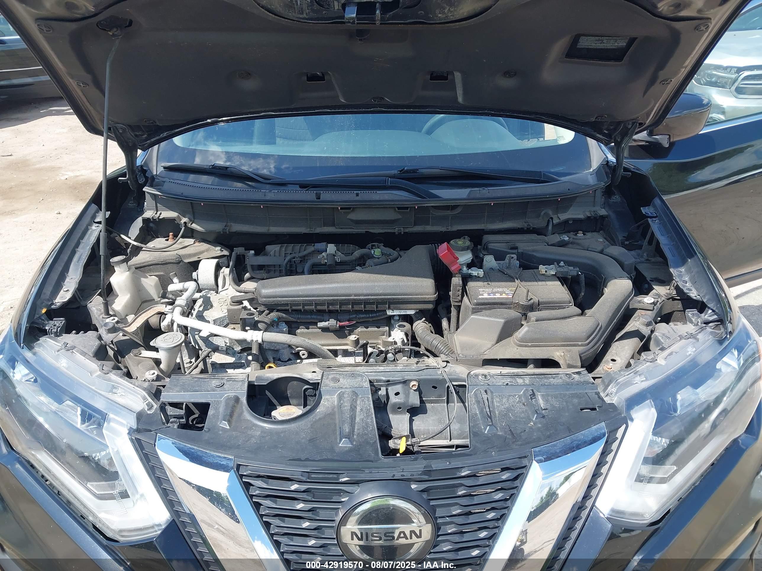 NISSAN ROGUE image 10