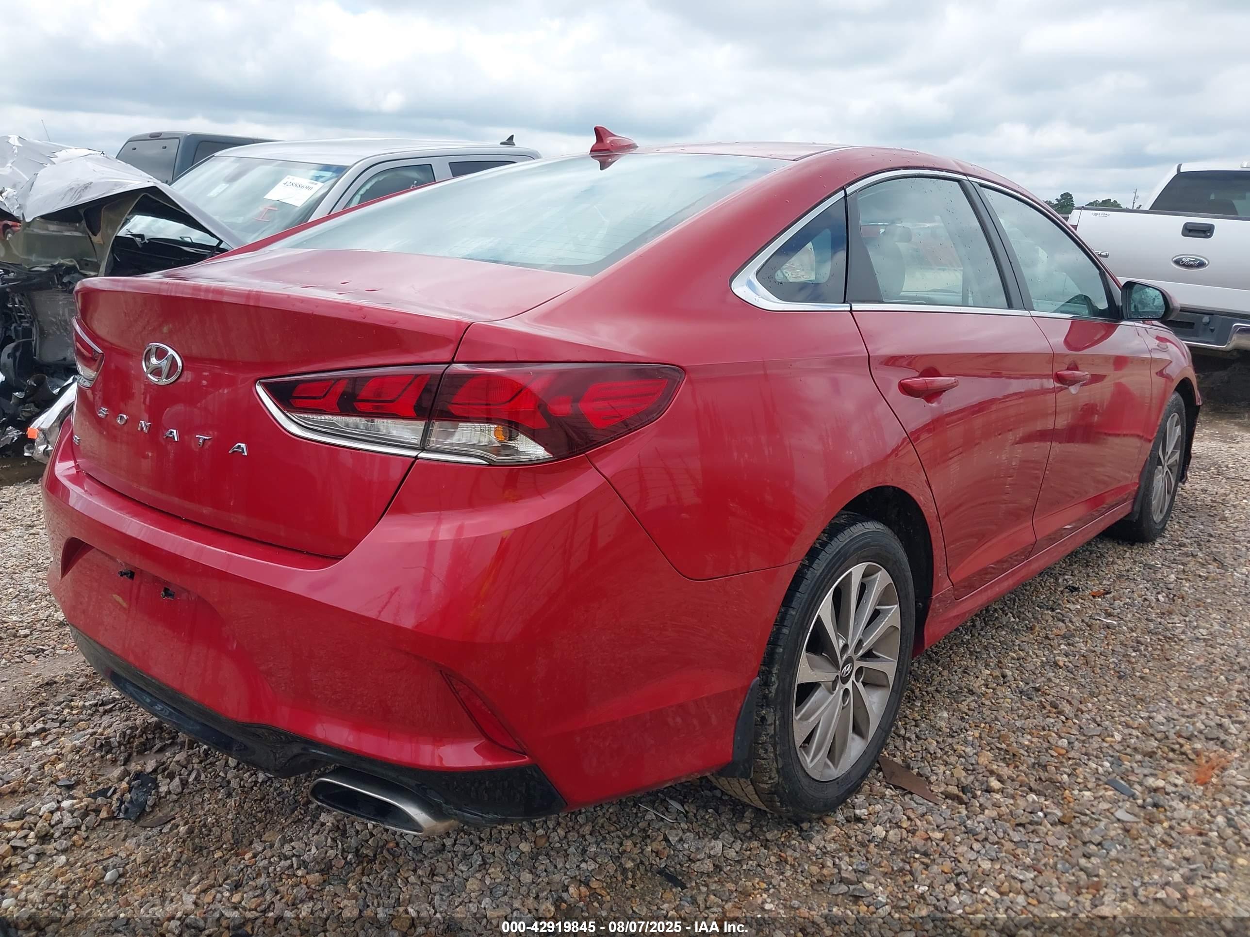 HYUNDAI SONATA image 4