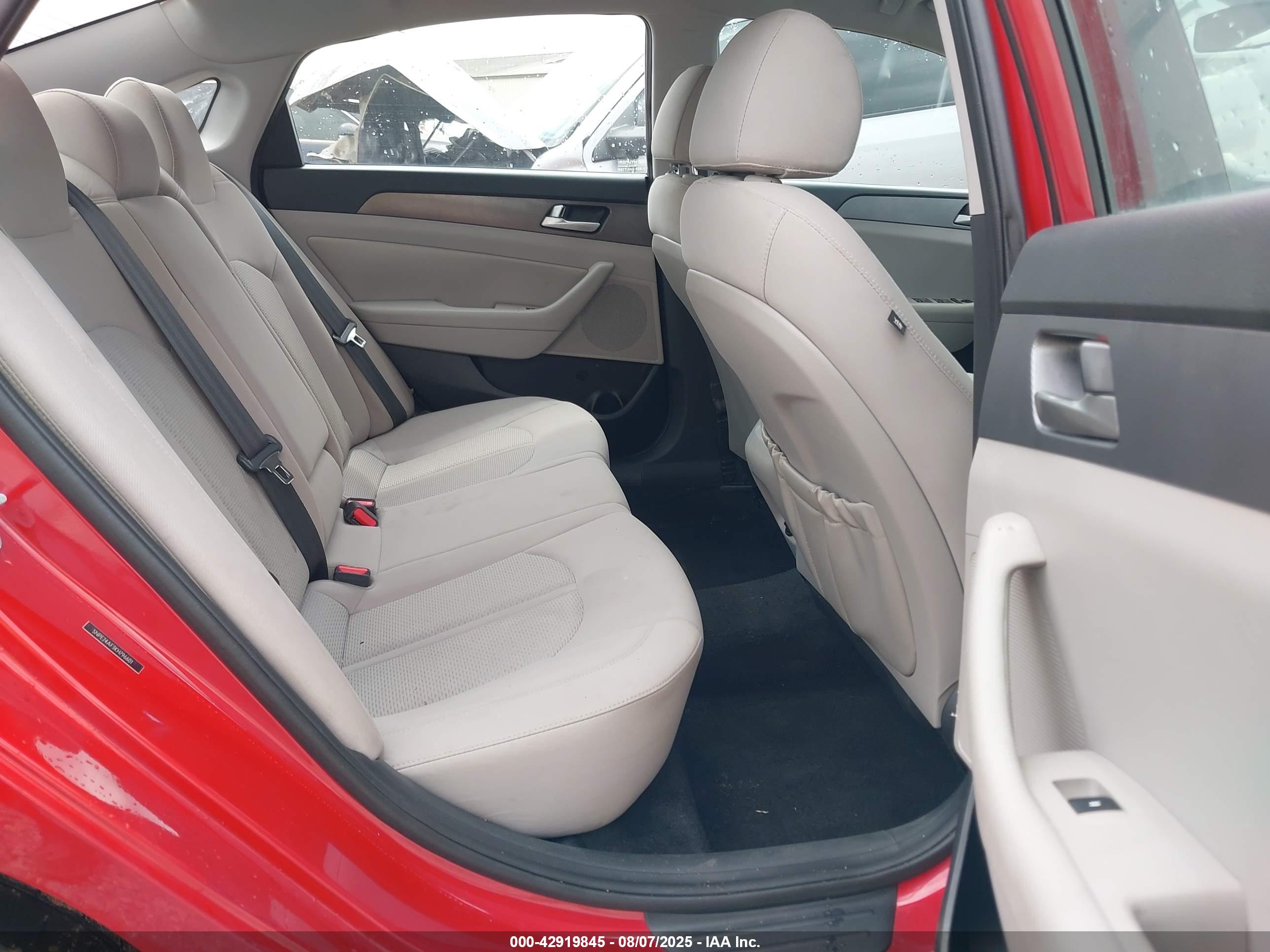 HYUNDAI SONATA image 8