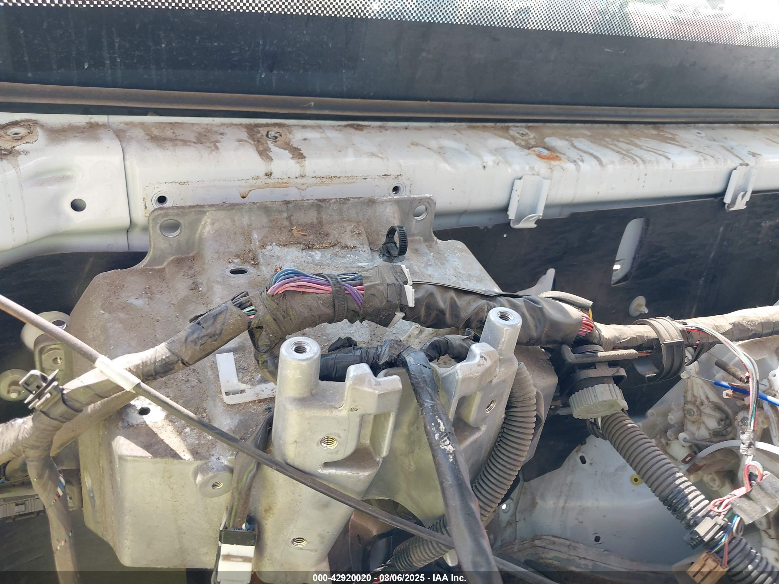 HINO 258/268 image 6