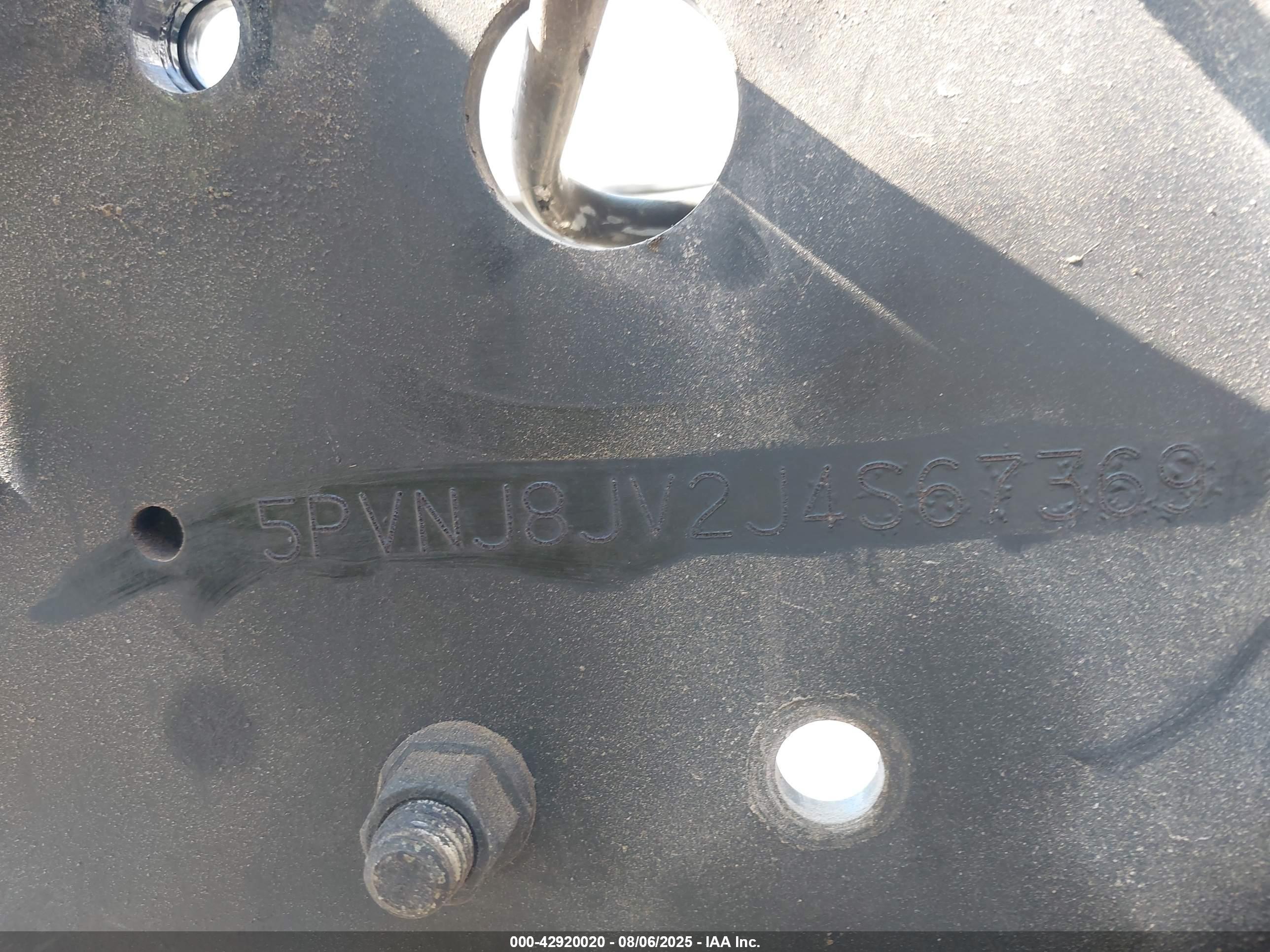 HINO 258/268 image 9
