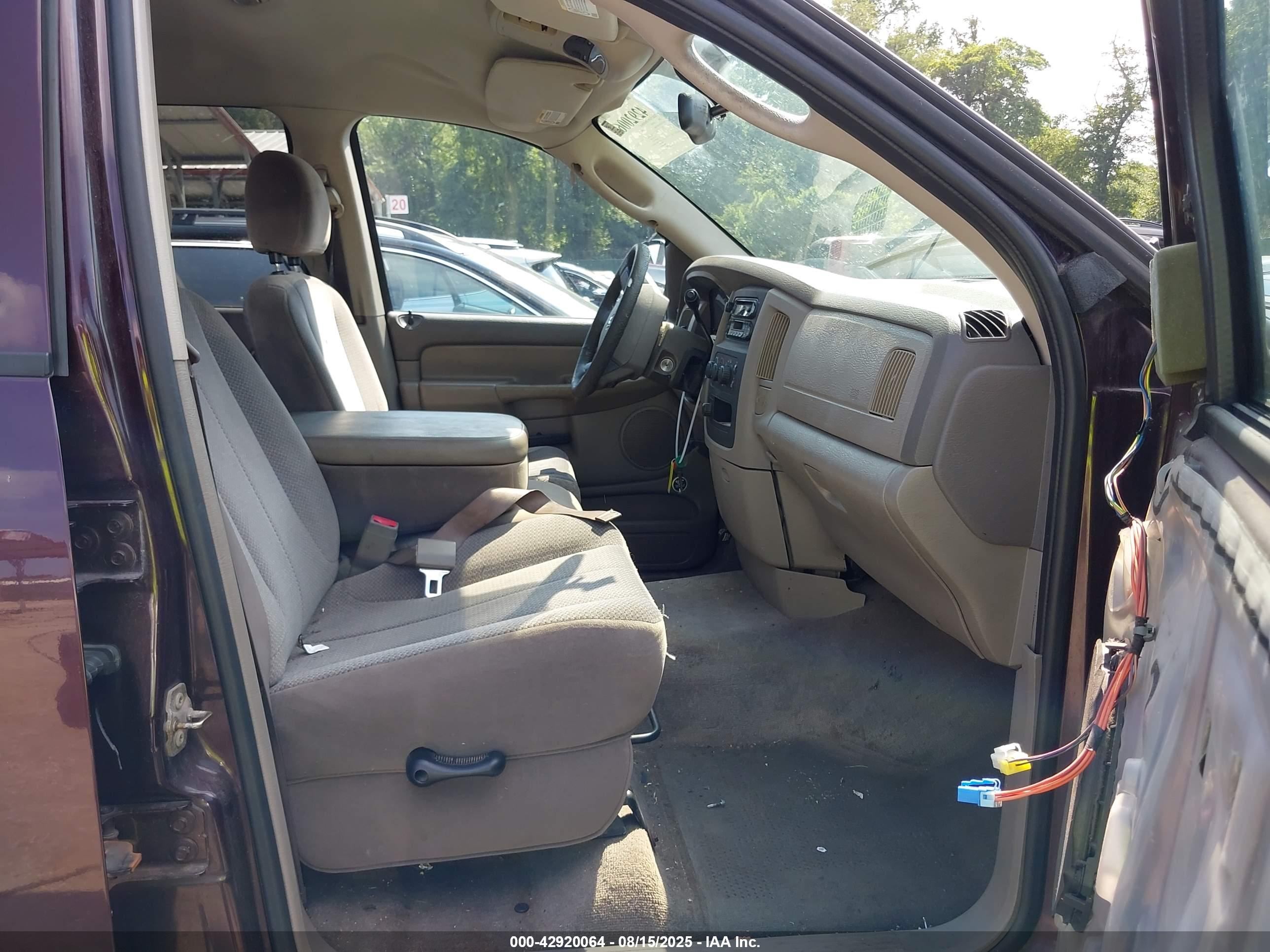 DODGE RAM image 5