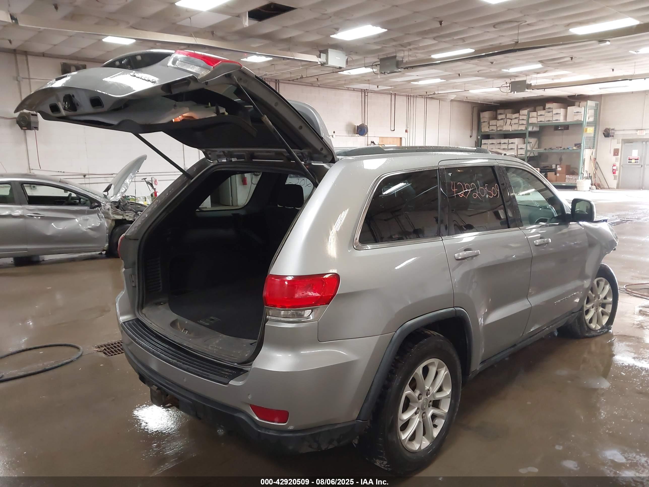JEEP GRAND image 4