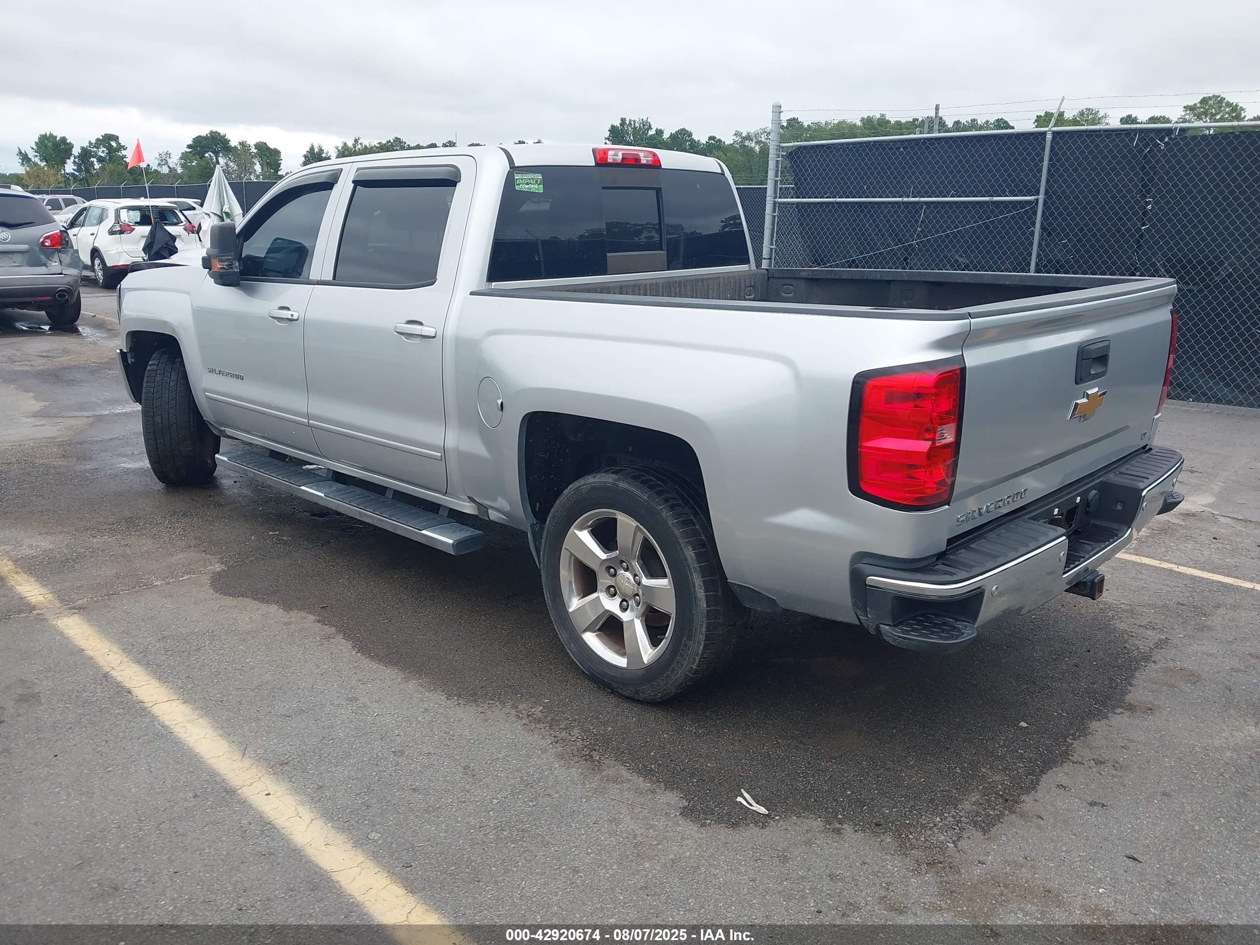CHEVROLET SILVERADO image 3