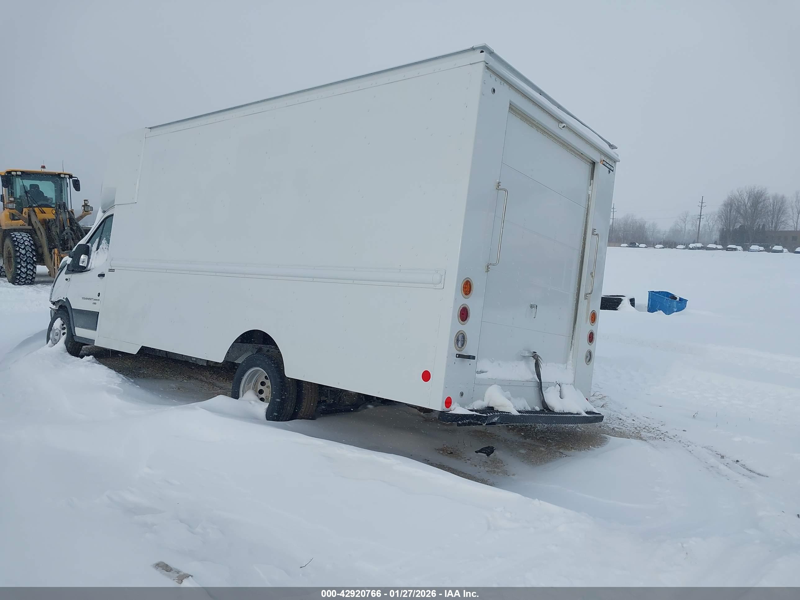 FORD TRANSIT-350 image 3