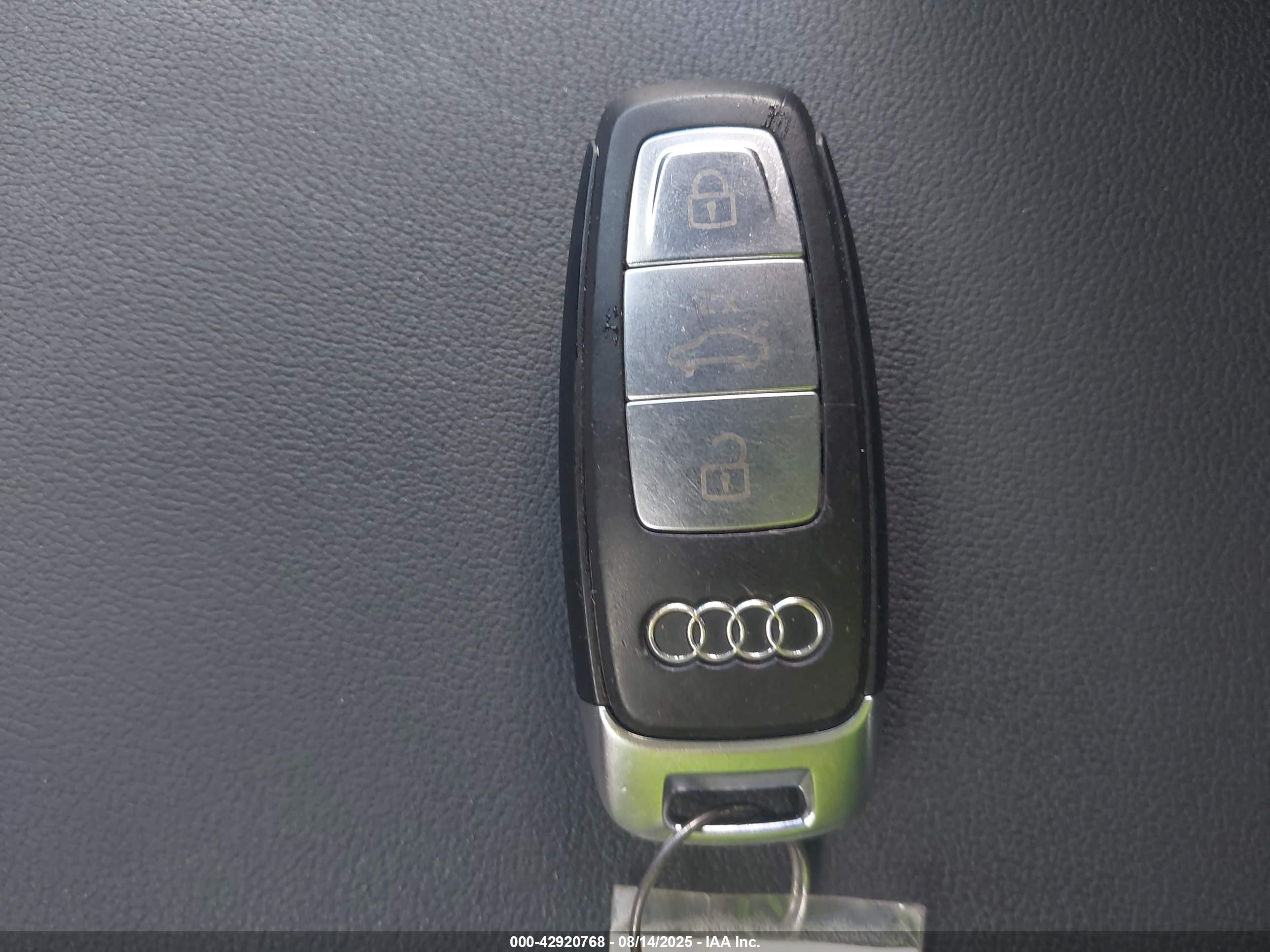 AUDI A6 image 11