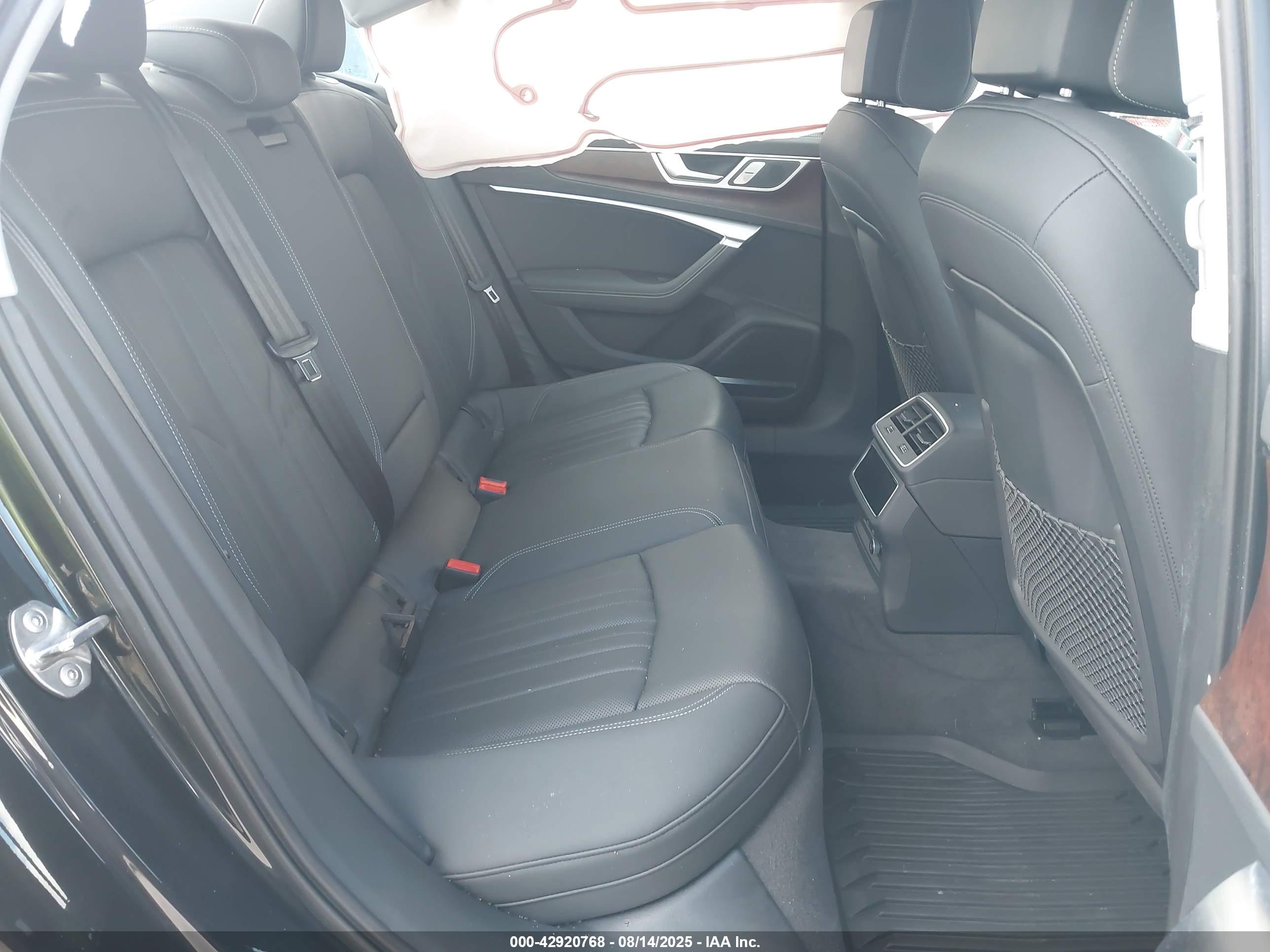 AUDI A6 image 8