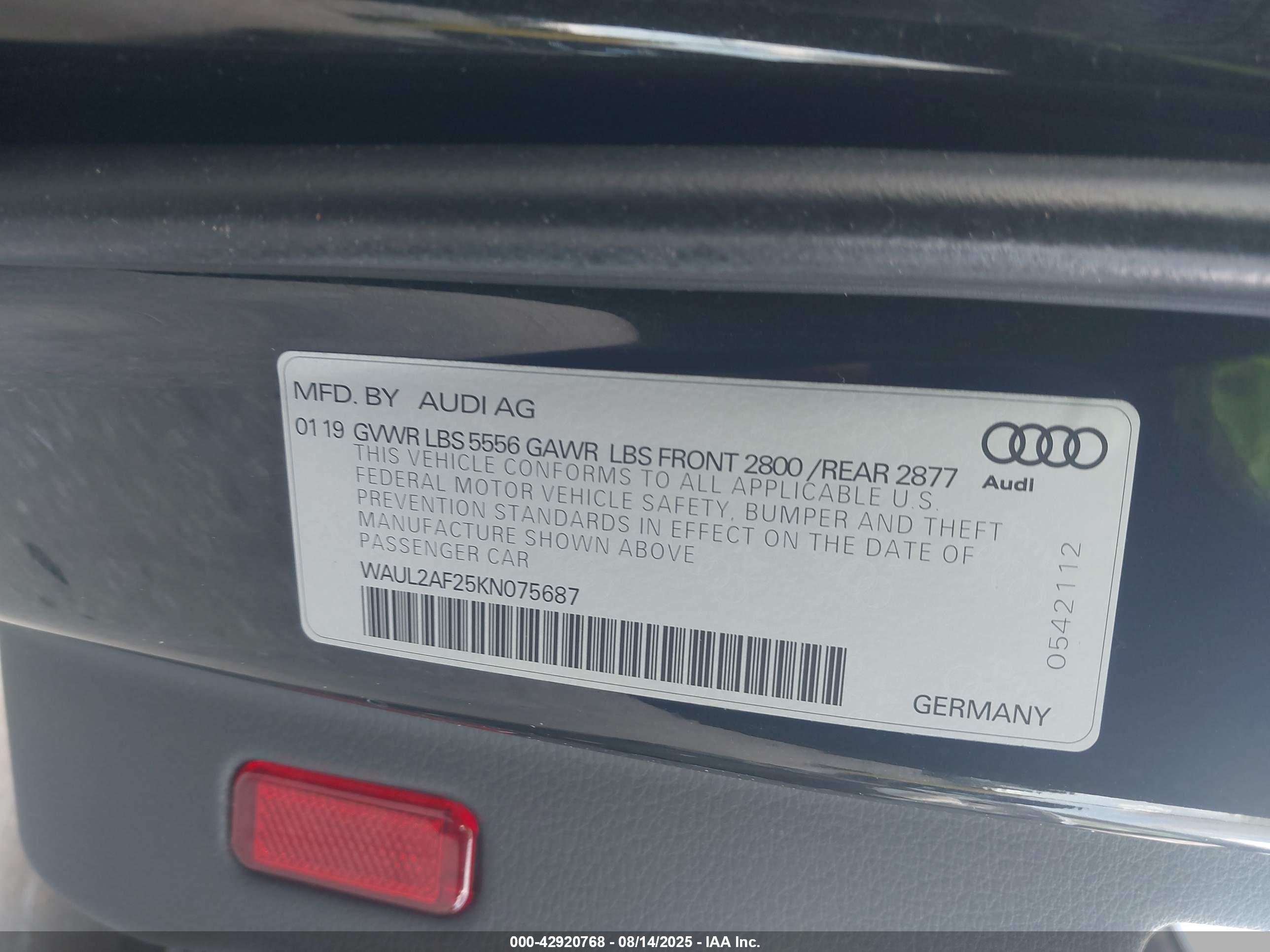 AUDI A6 image 9