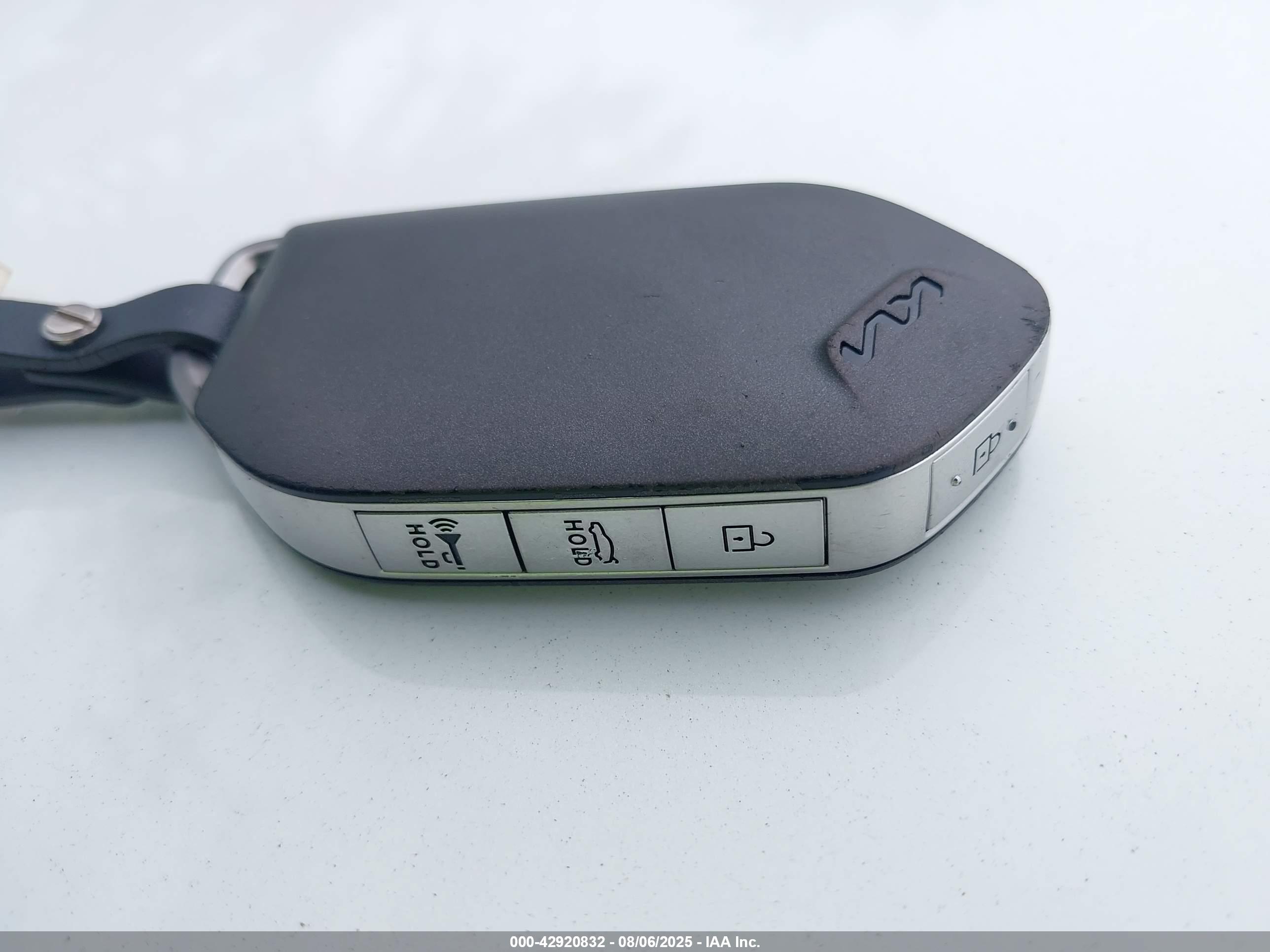 KIA K5 image 11