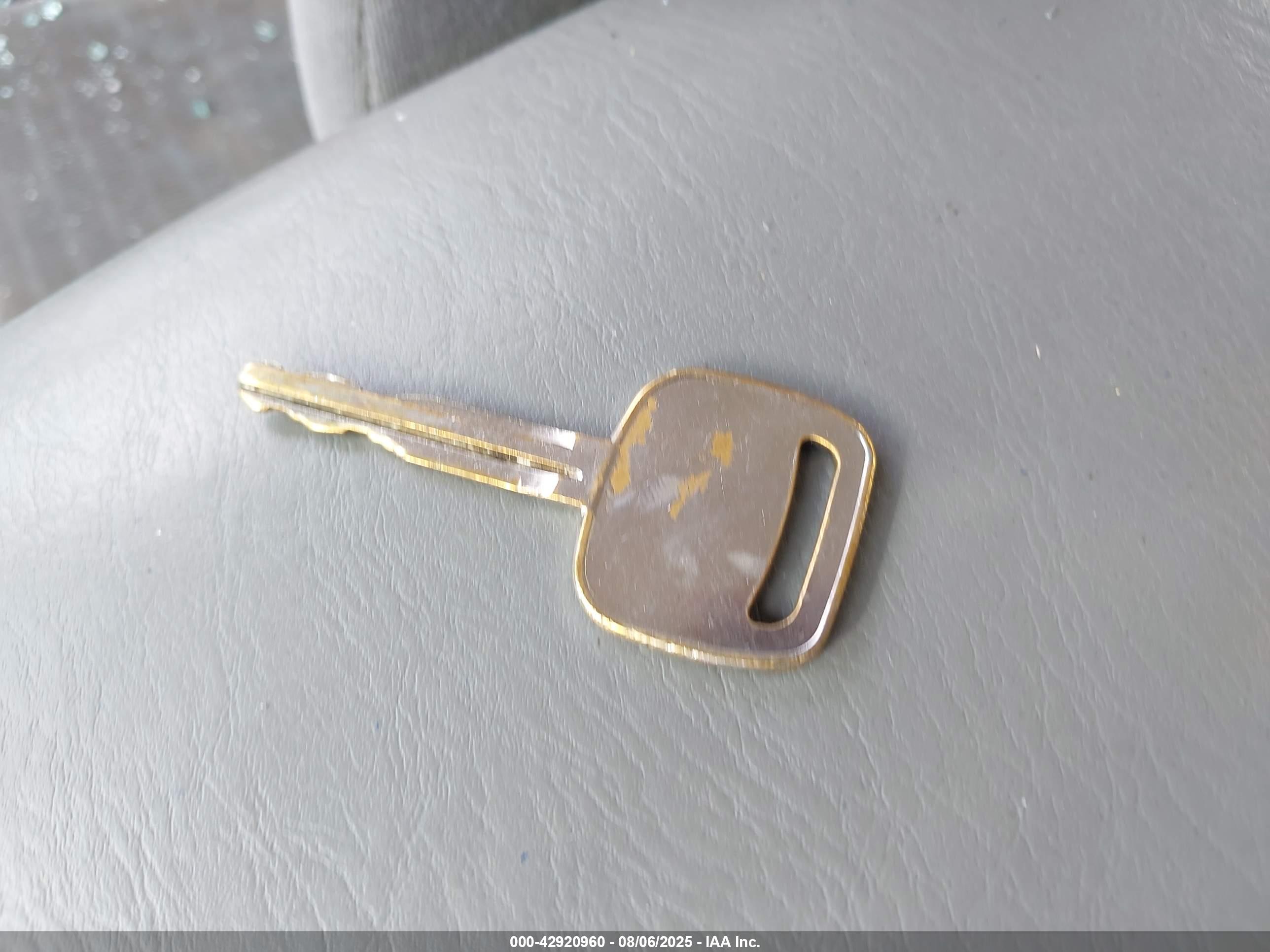 TOYOTA CAMRY image 11