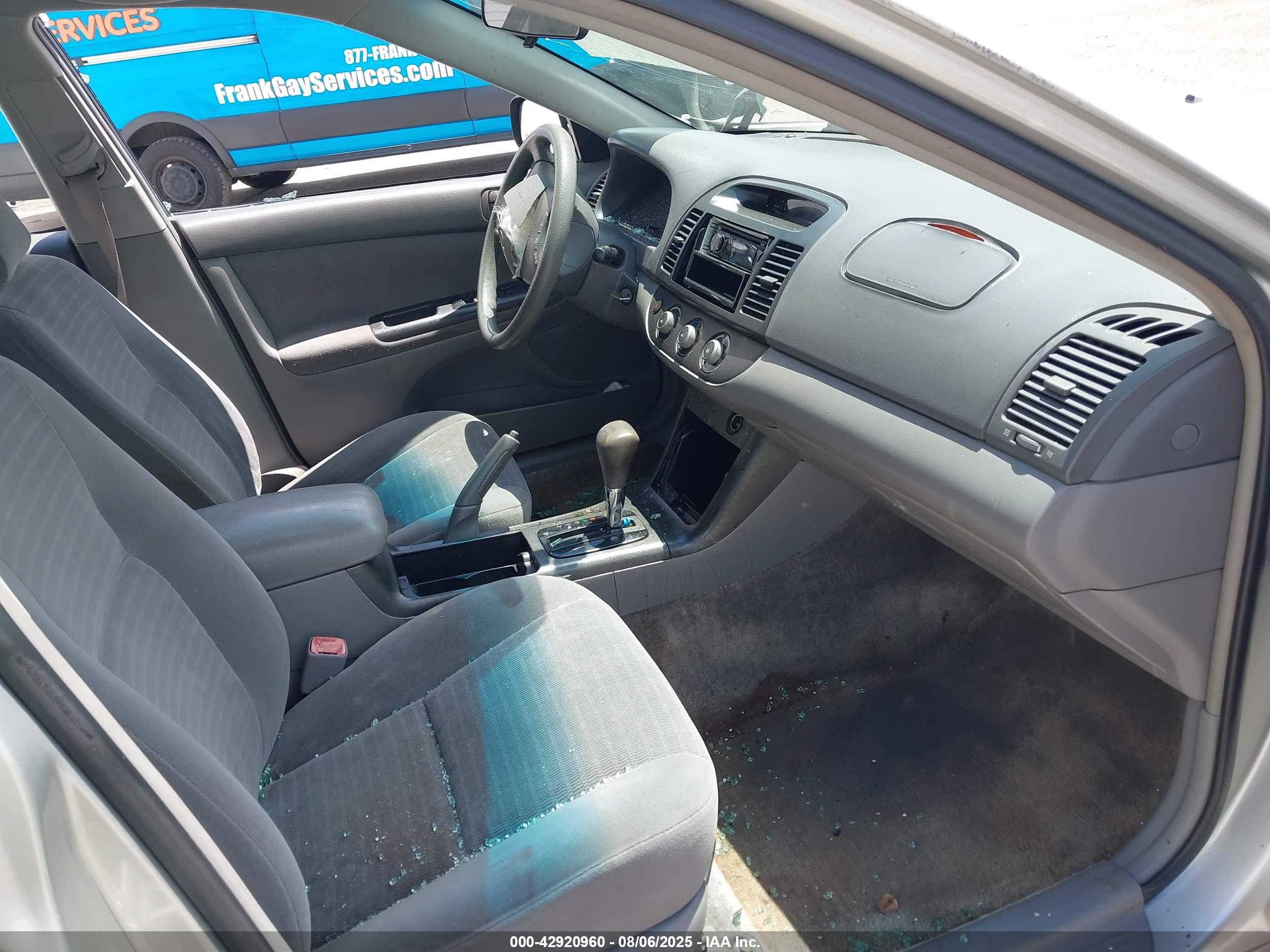 TOYOTA CAMRY image 5