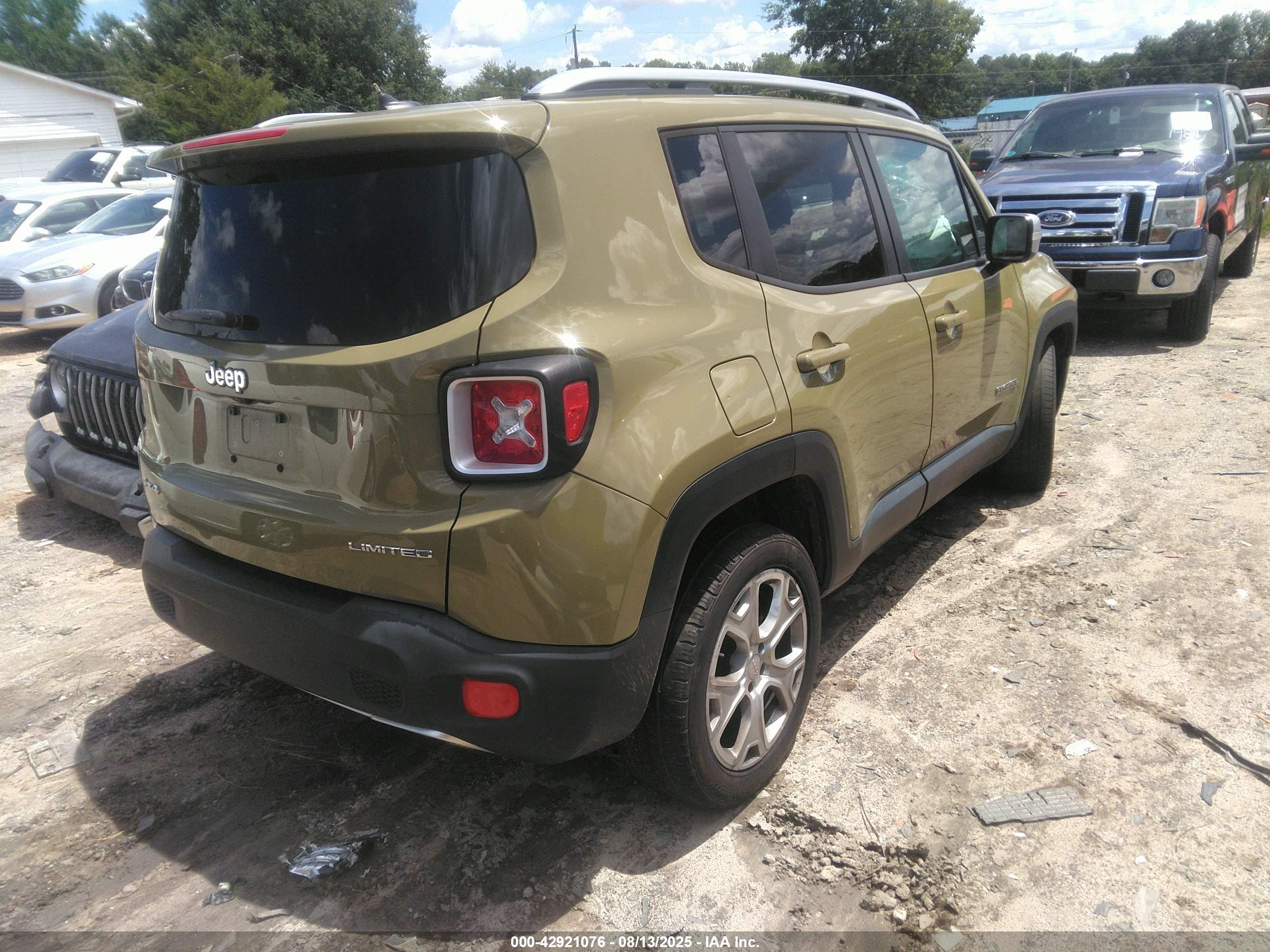 JEEP RENEGADE image 4