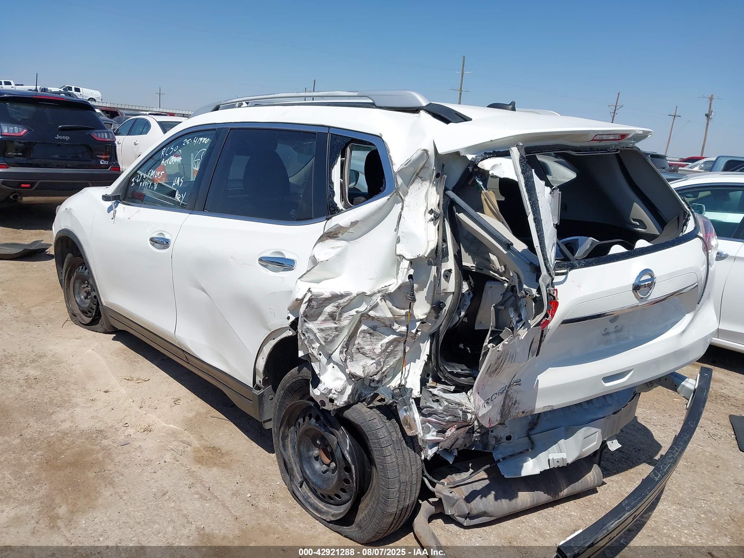NISSAN ROGUE image 3