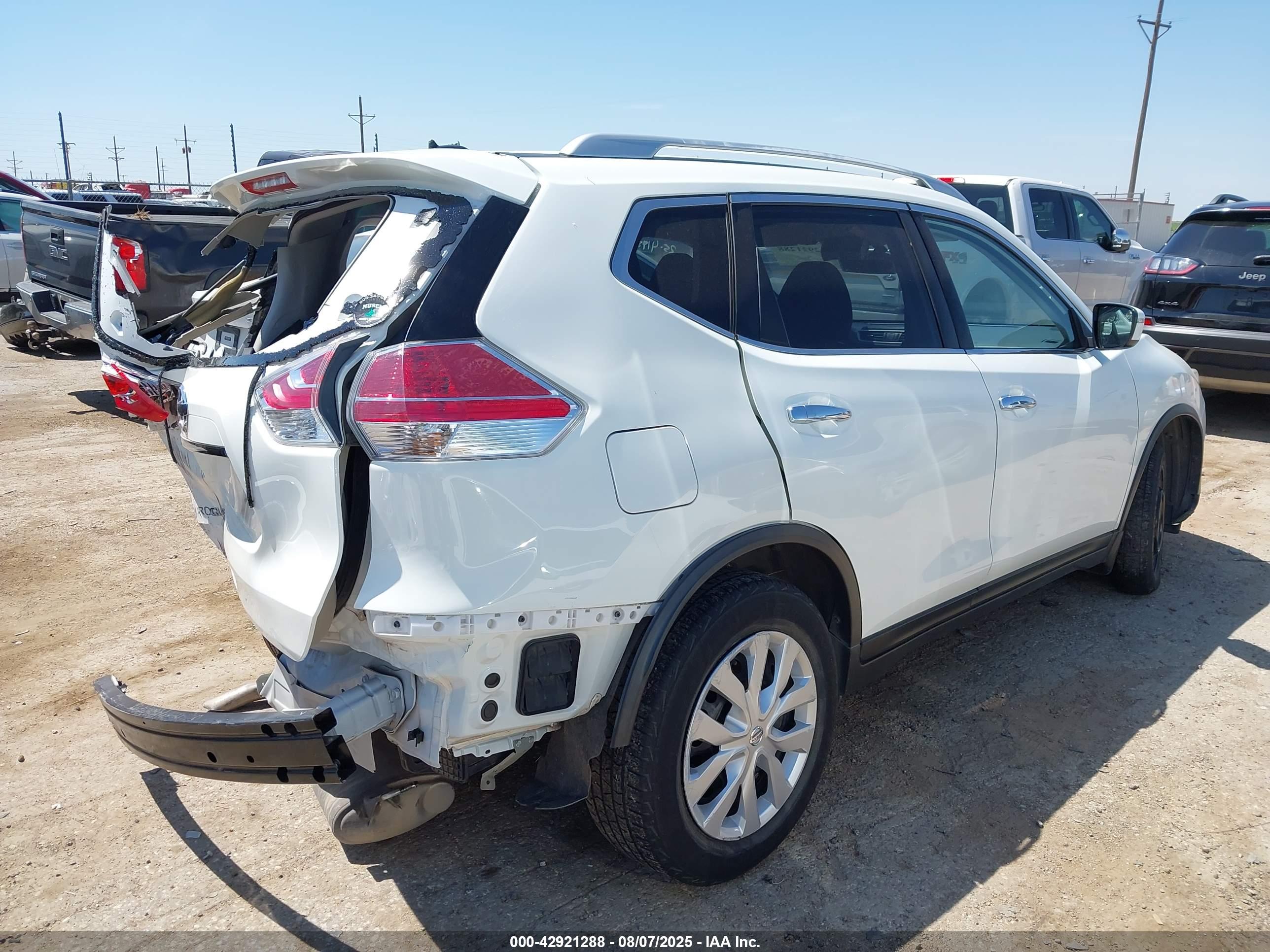 NISSAN ROGUE image 4