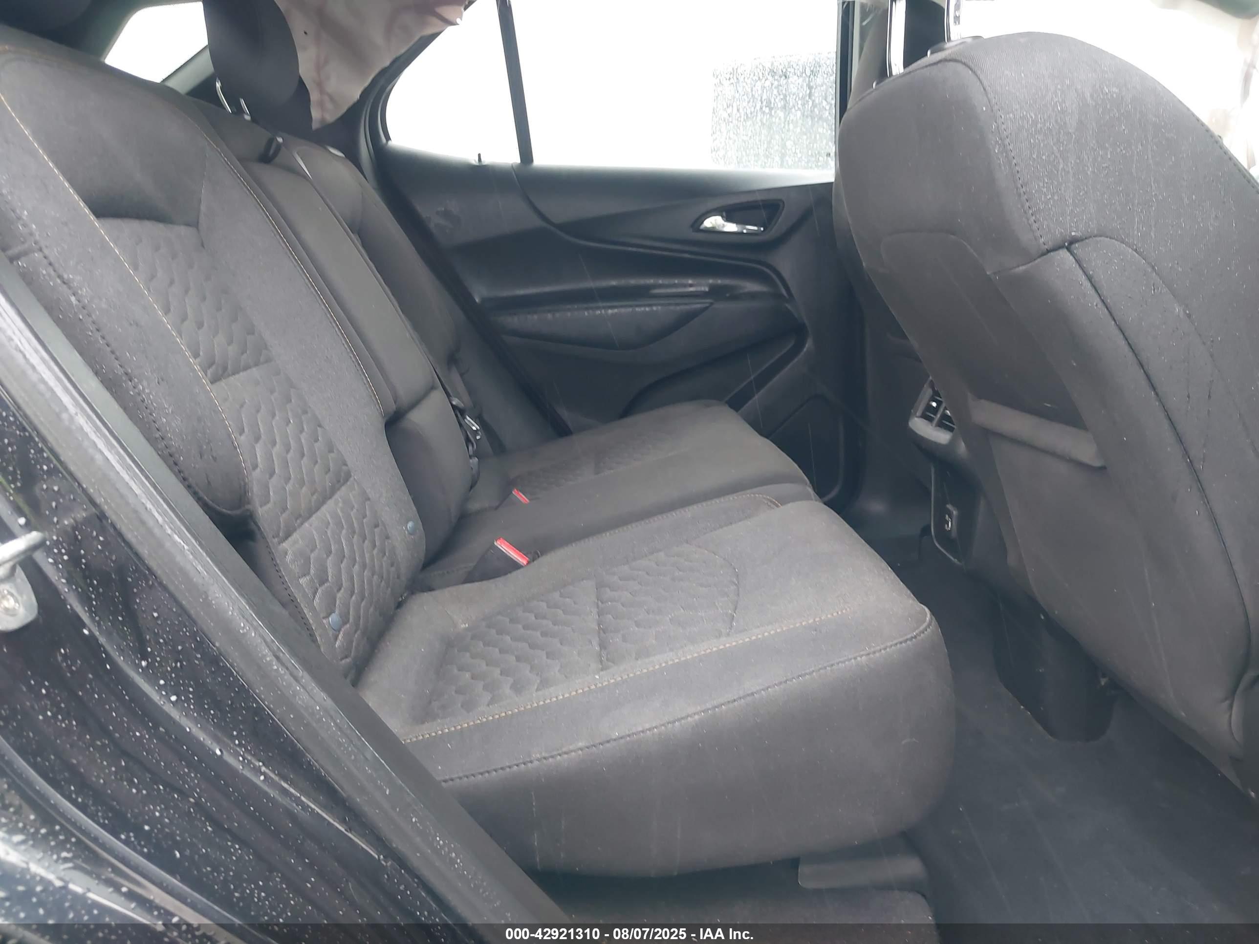 CHEVROLET EQUINOX image 8