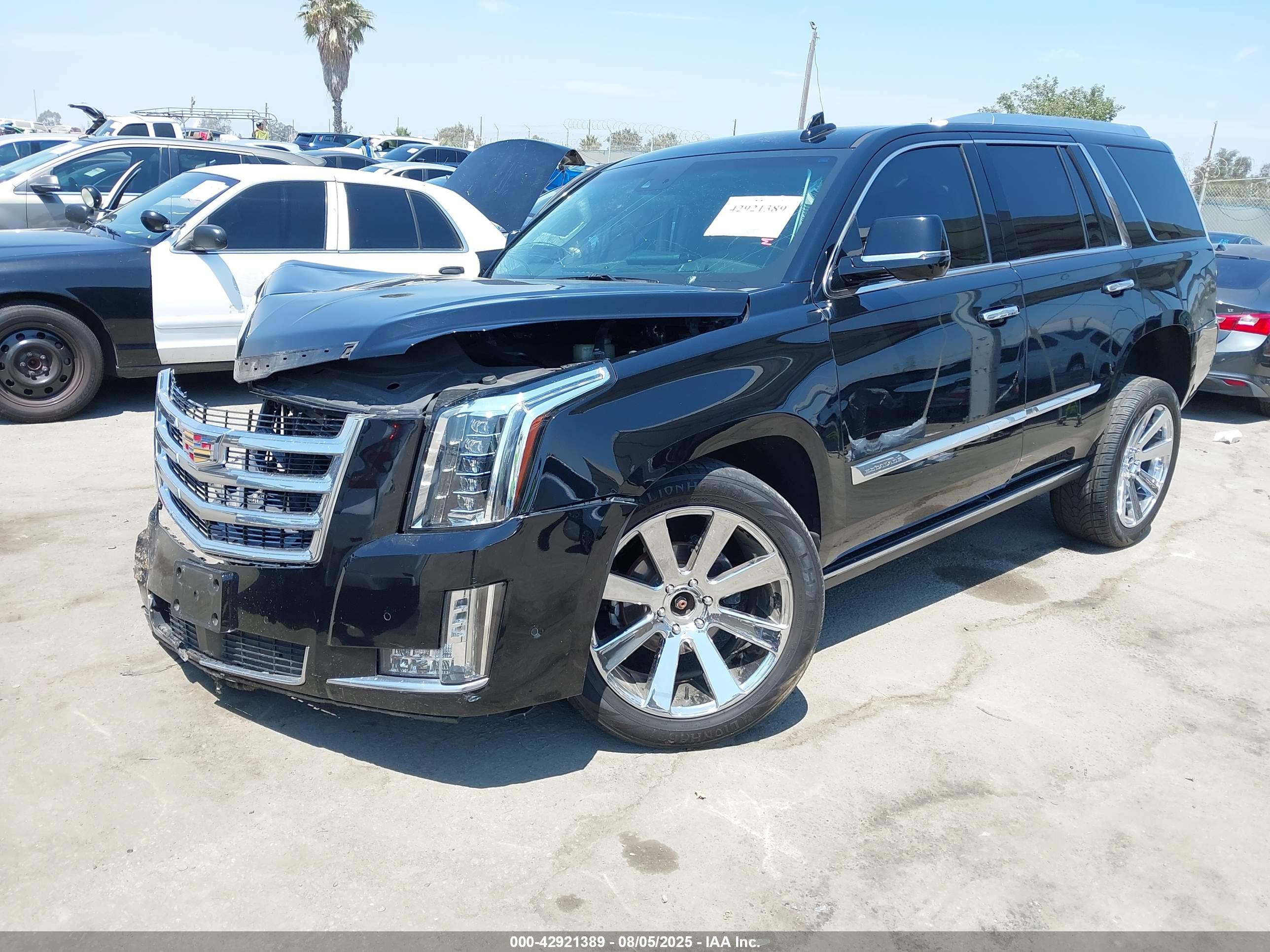 CADILLAC ESCALADE image 2