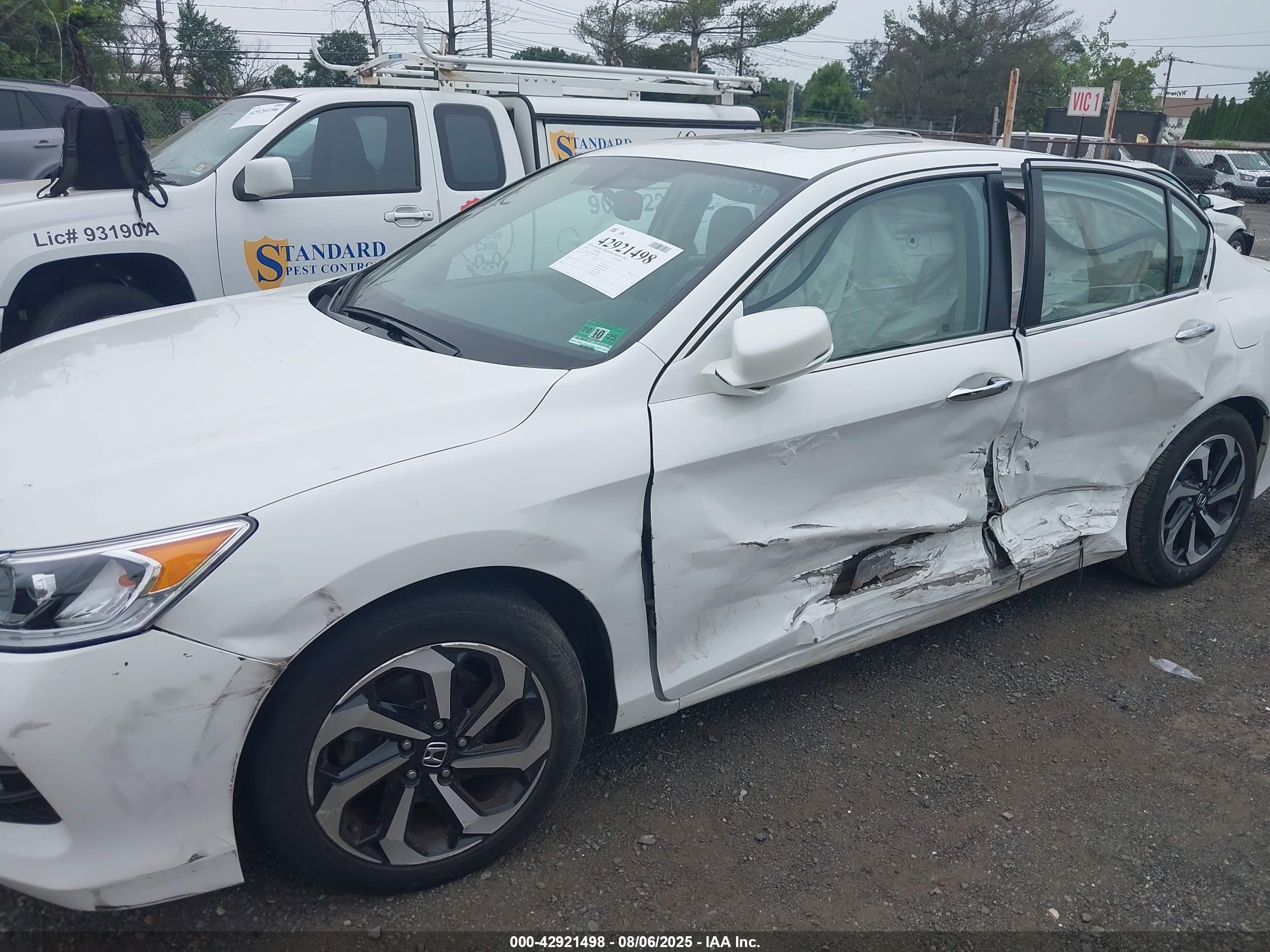 HONDA ACCORD image 6