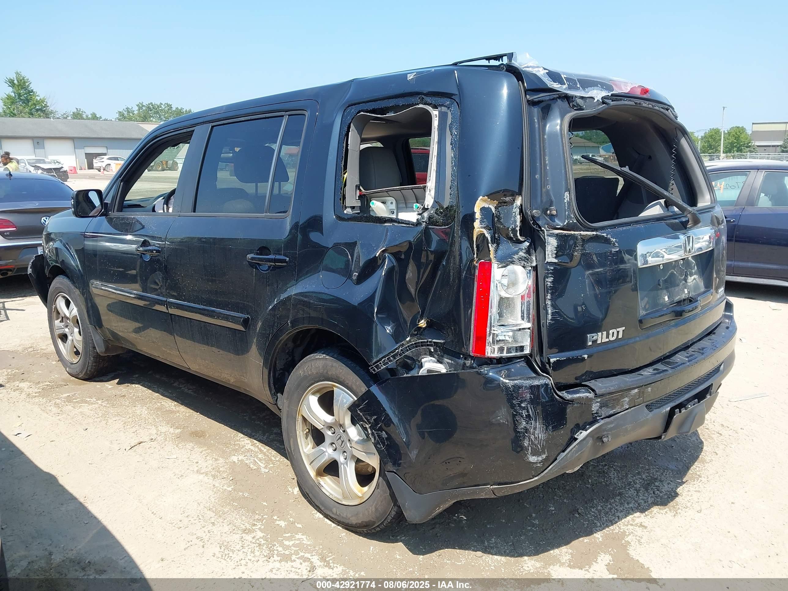 HONDA PILOT image 3