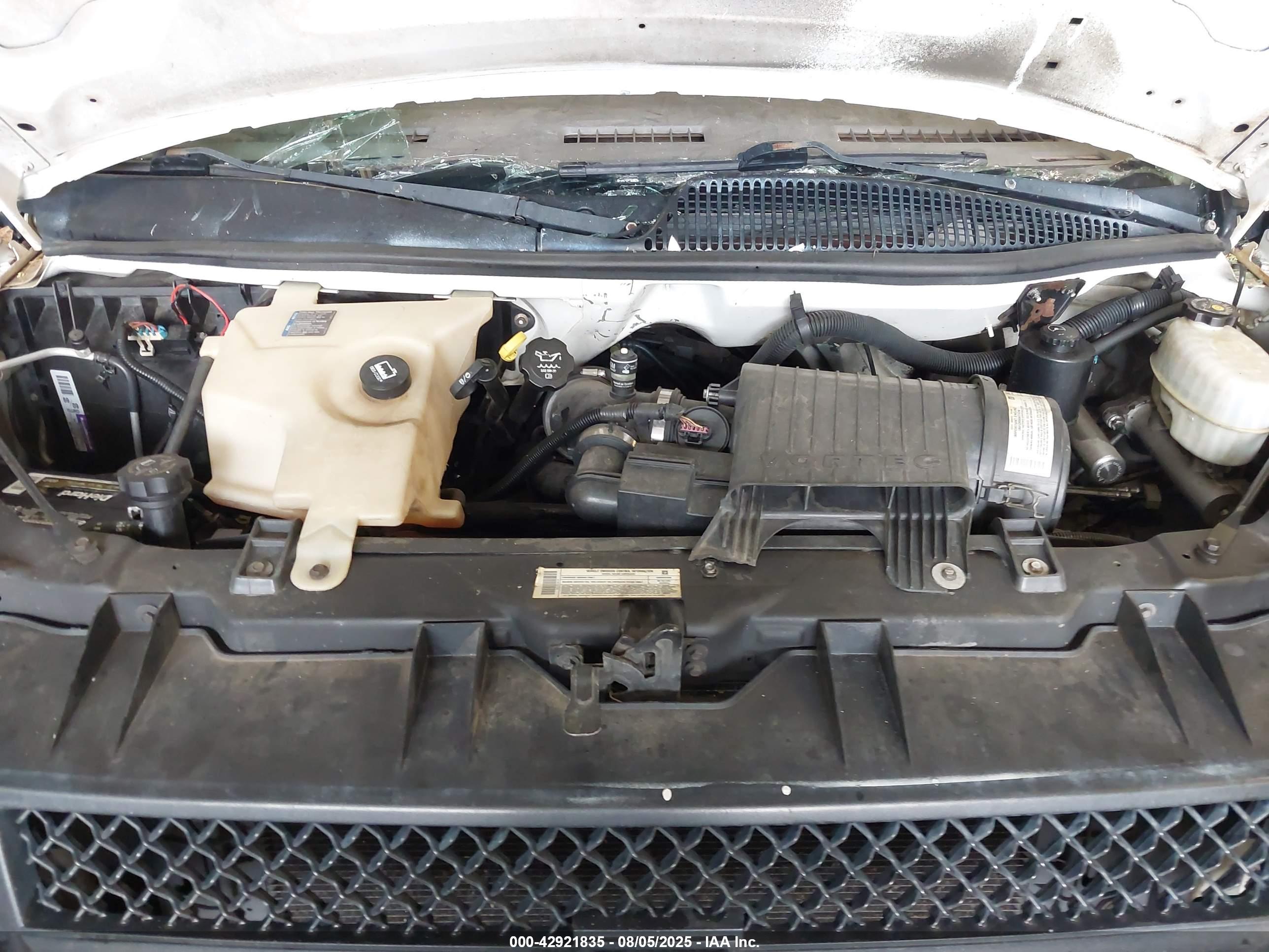 CHEVROLET EXPRESS image 10