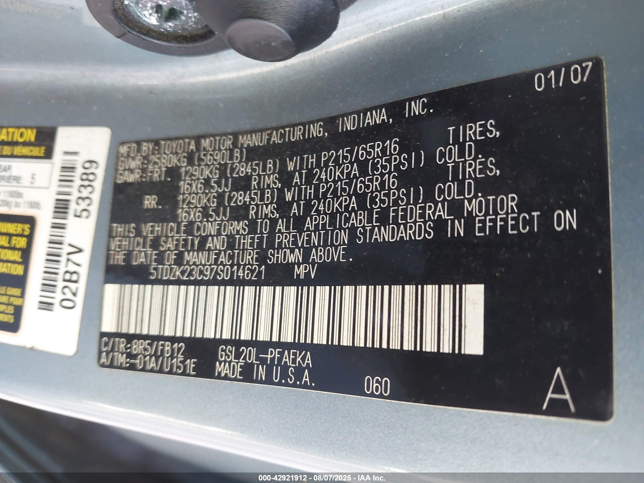 TOYOTA SIENNA image 9
