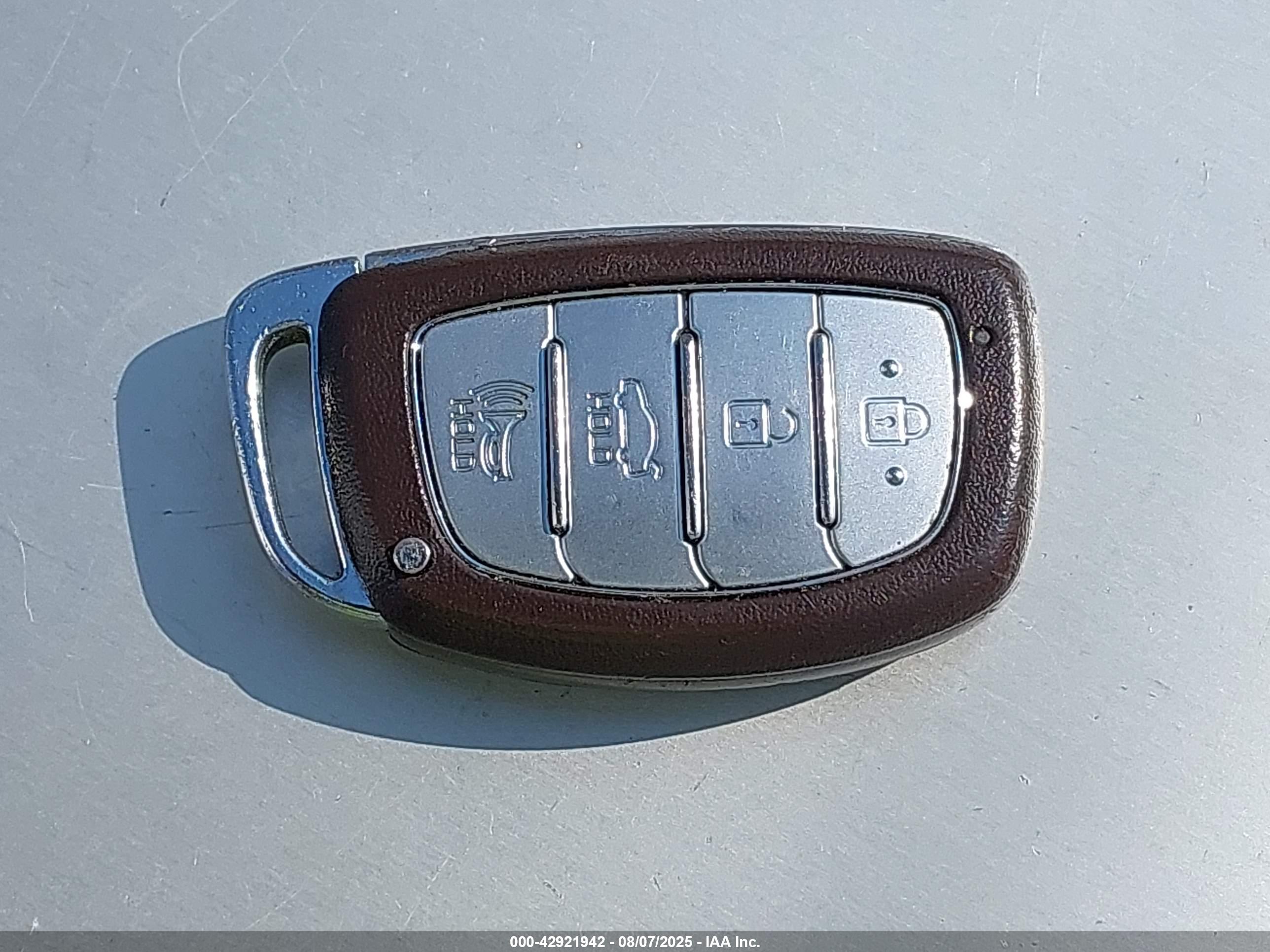 HYUNDAI SONATA image 11