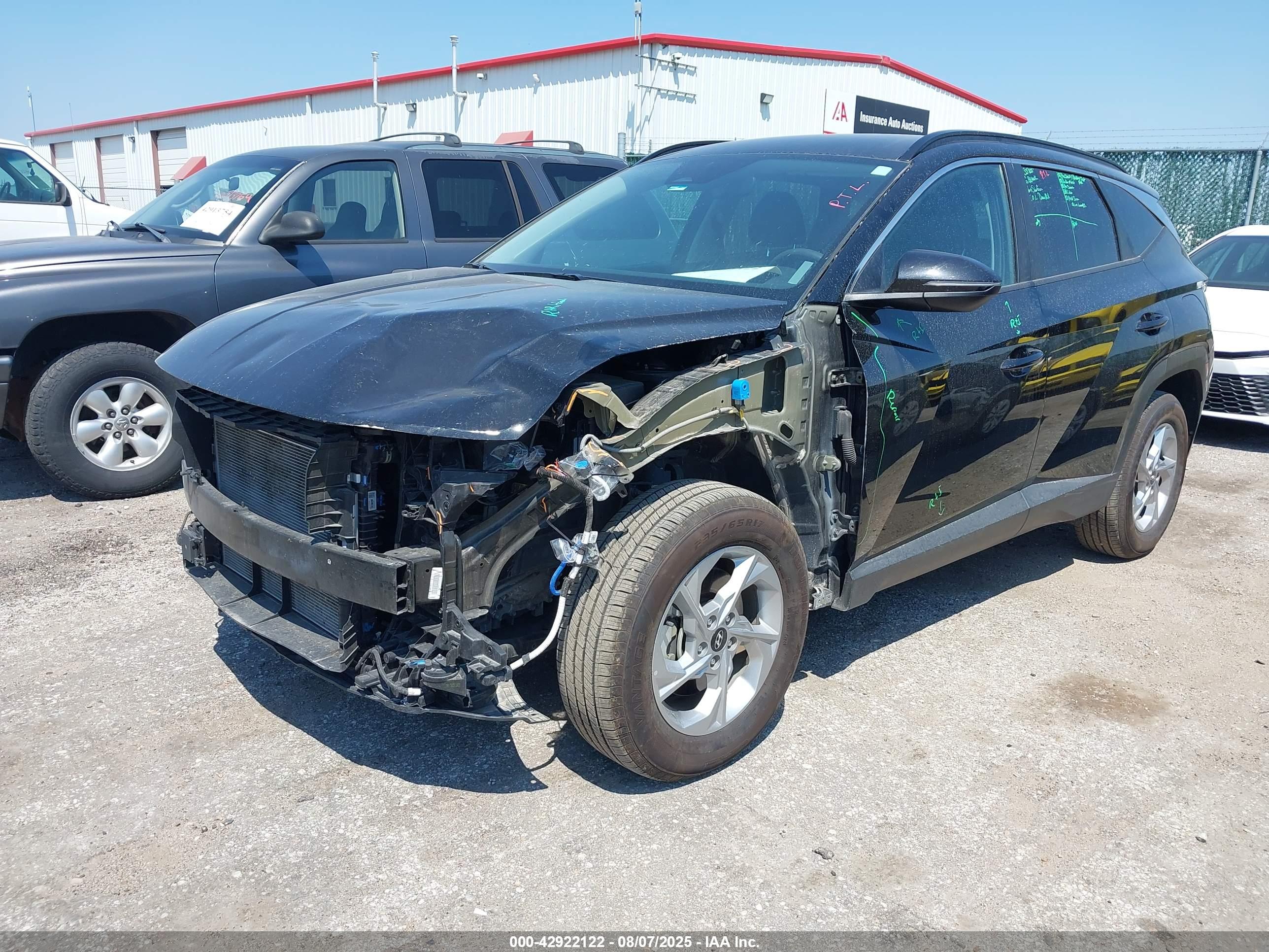HYUNDAI TUCSON image 2