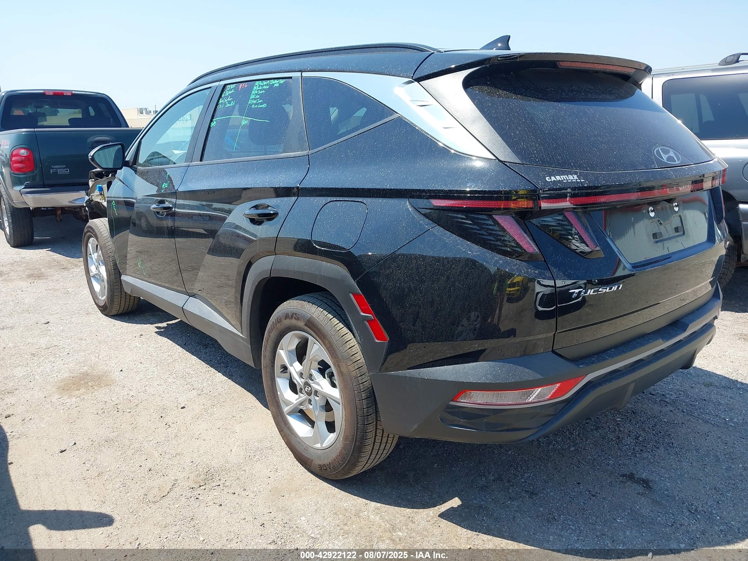 HYUNDAI TUCSON image 3