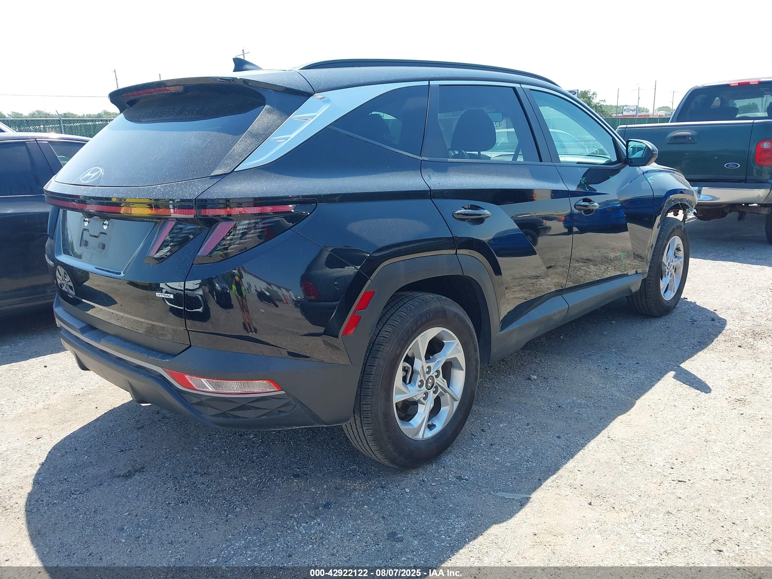 HYUNDAI TUCSON image 4