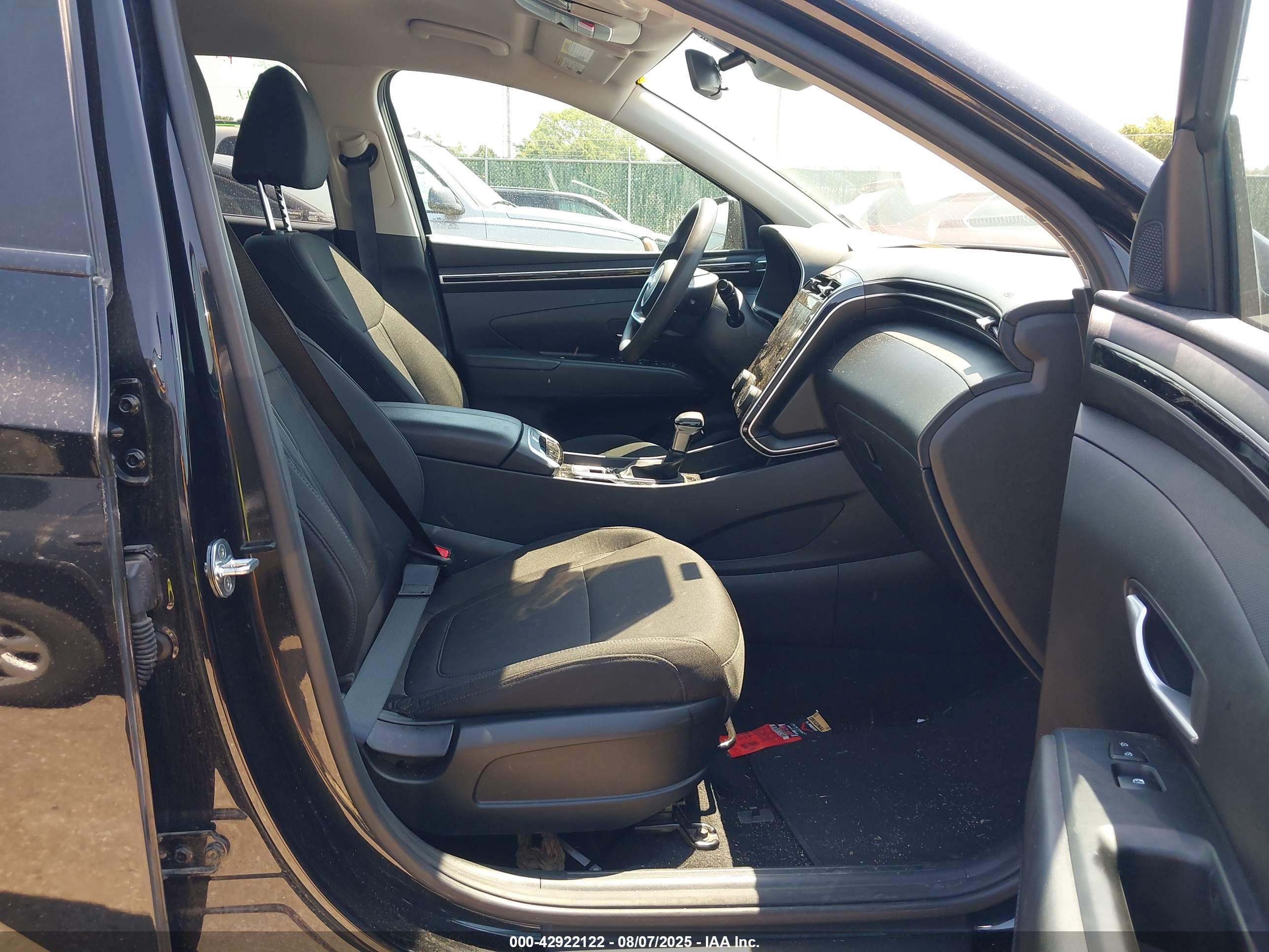 HYUNDAI TUCSON image 5