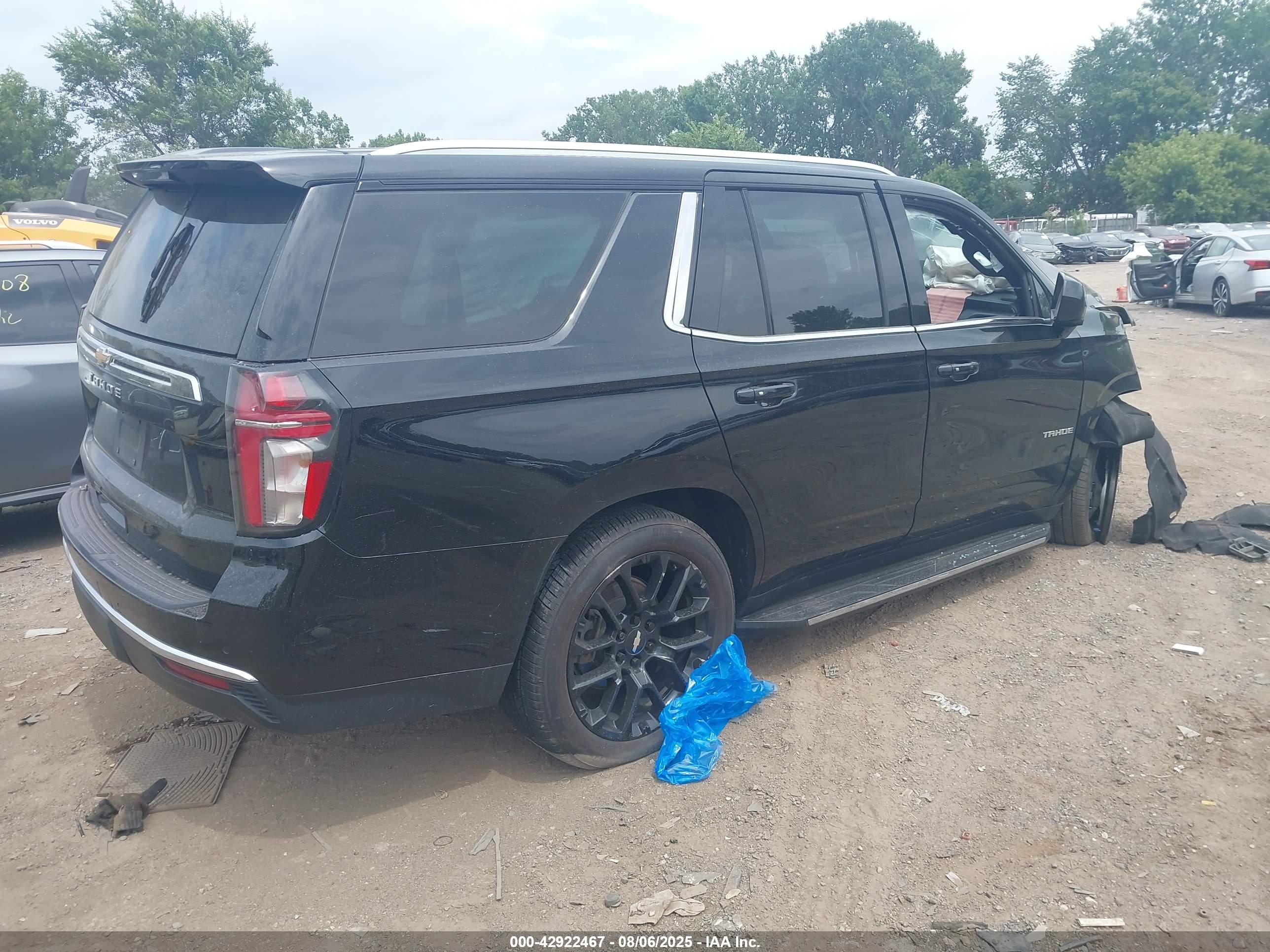 CHEVROLET TAHOE image 4