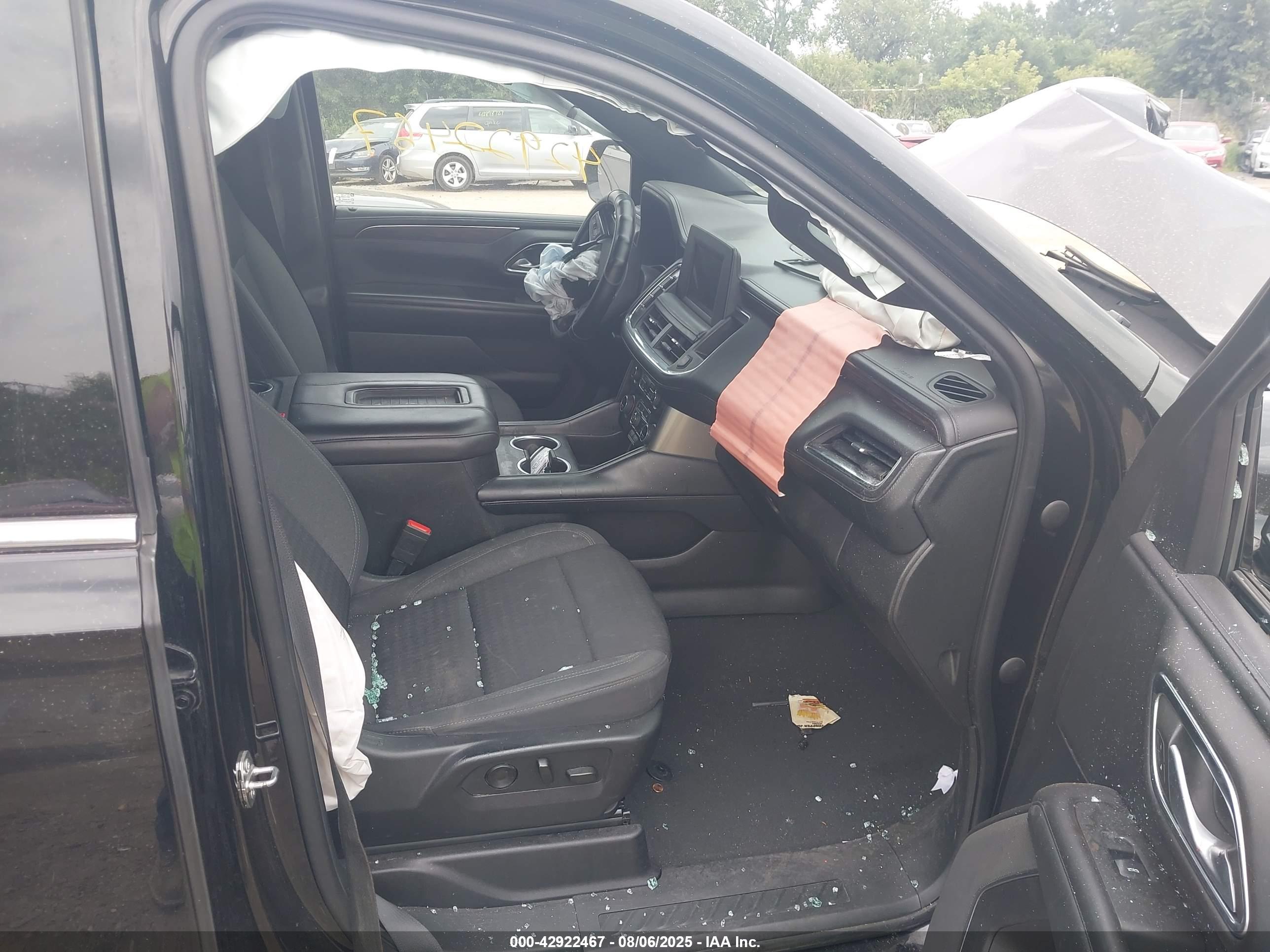 CHEVROLET TAHOE image 5