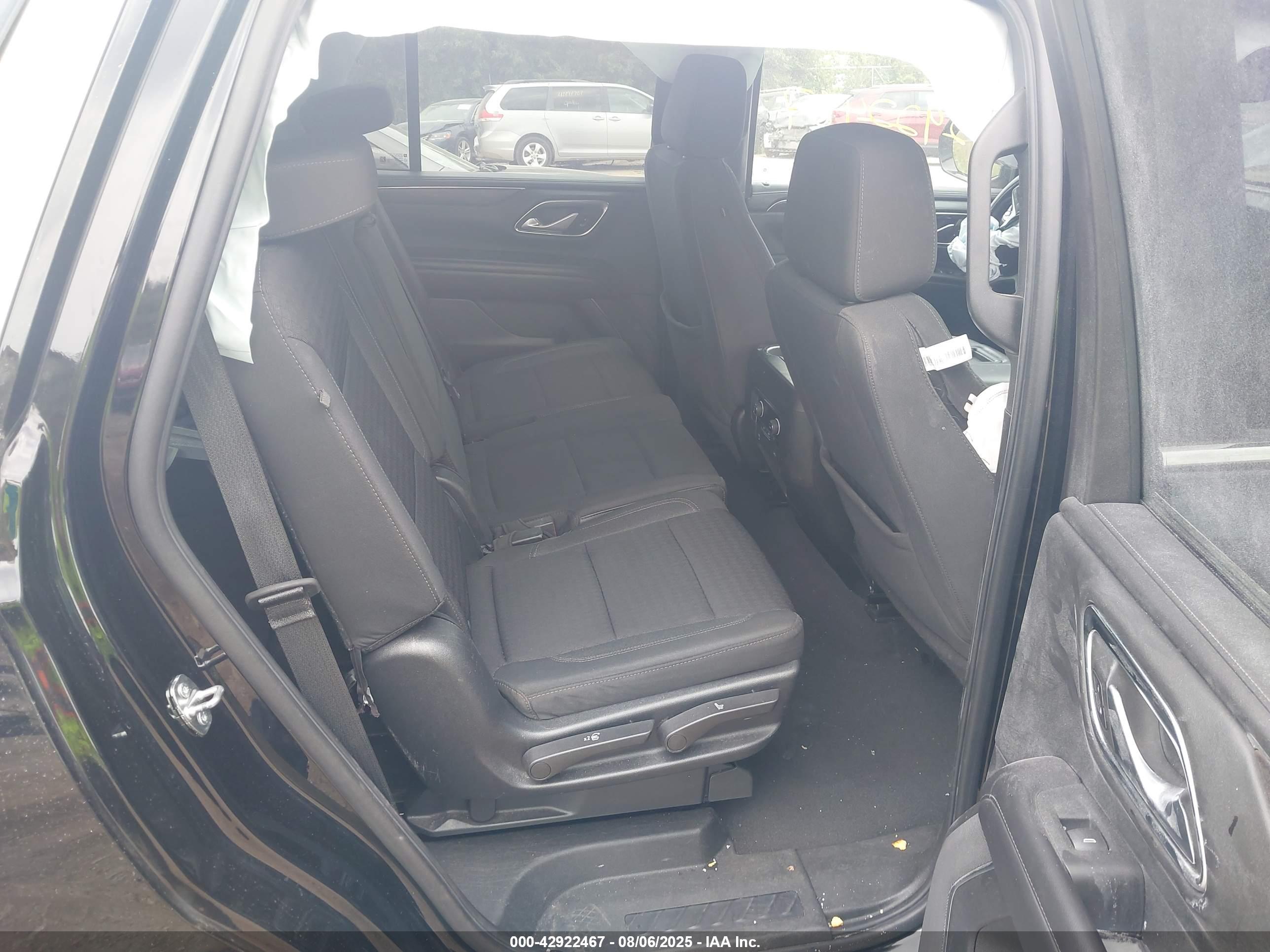 CHEVROLET TAHOE image 8
