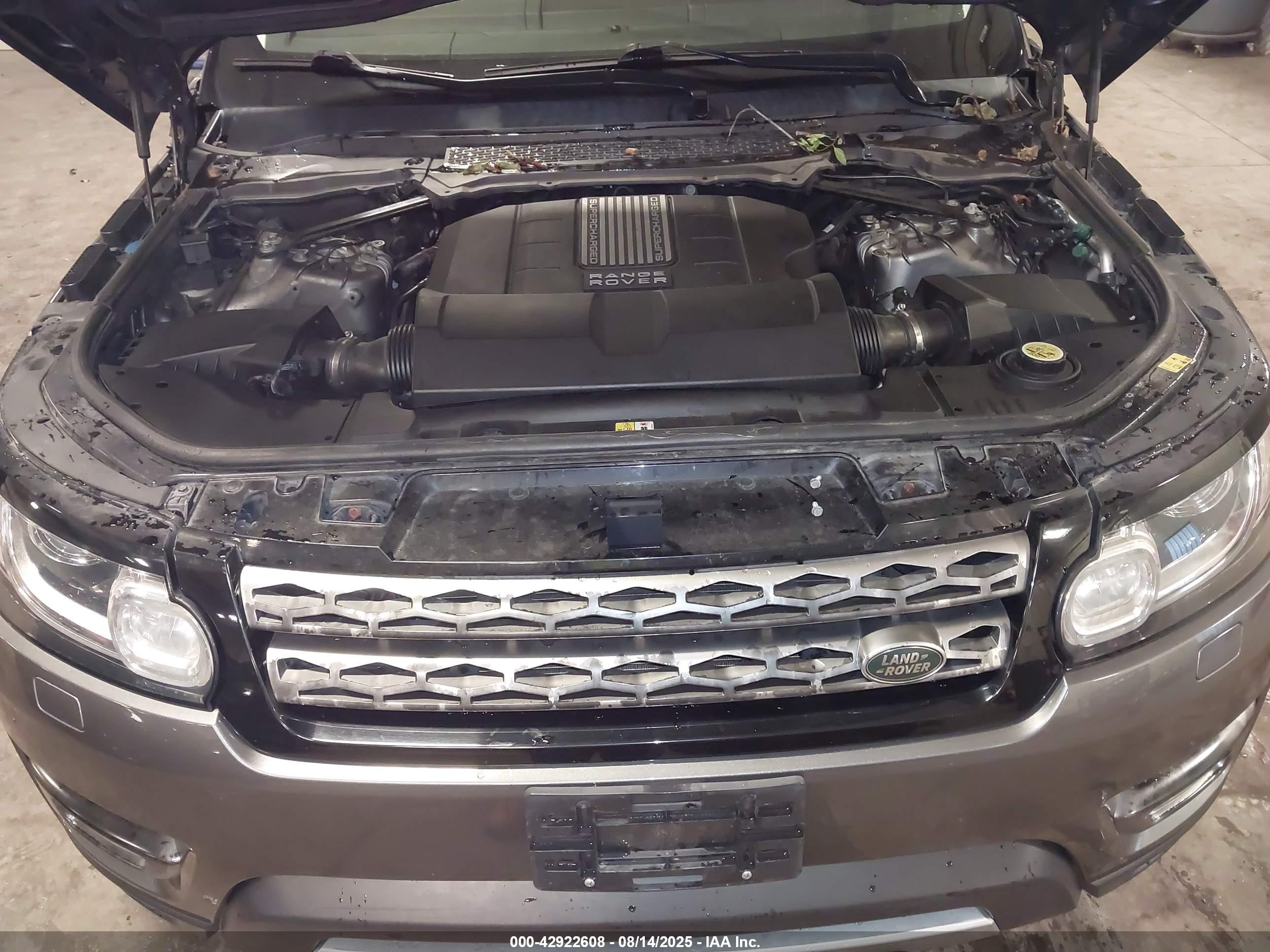 LAND ROVER image 10